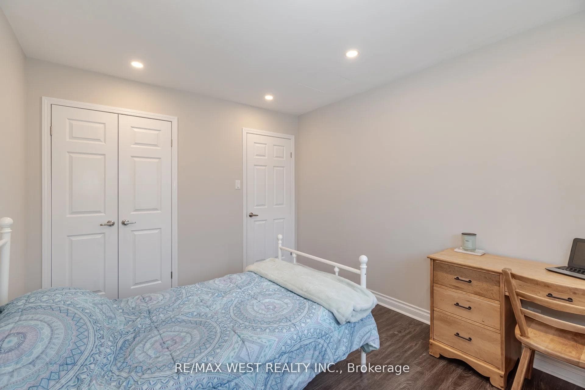 75 Wright Crescent Unit Upper photo 24