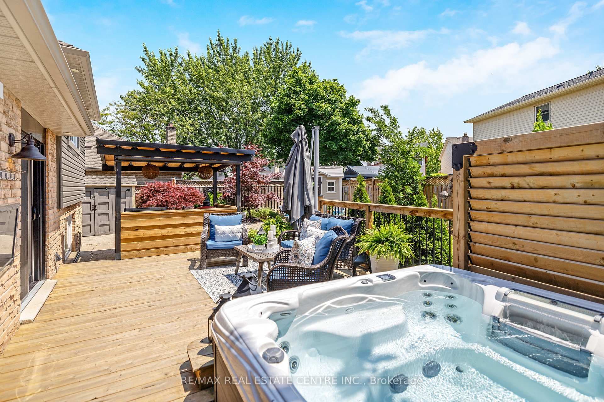 122 Laurier Avenue photo 35