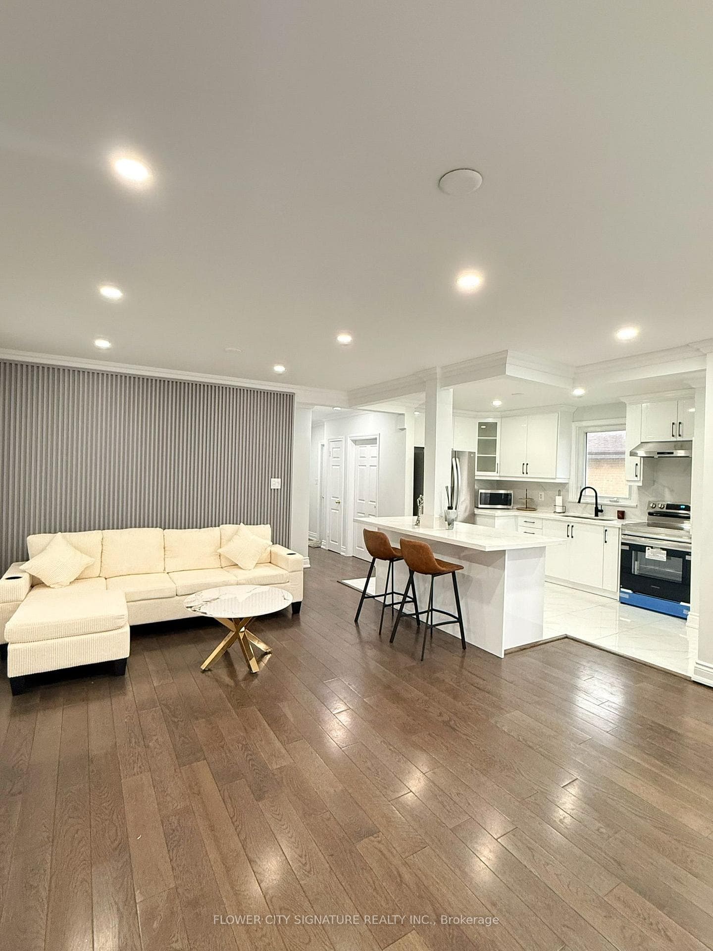 753 Scarborough Golf Club Road photo 7