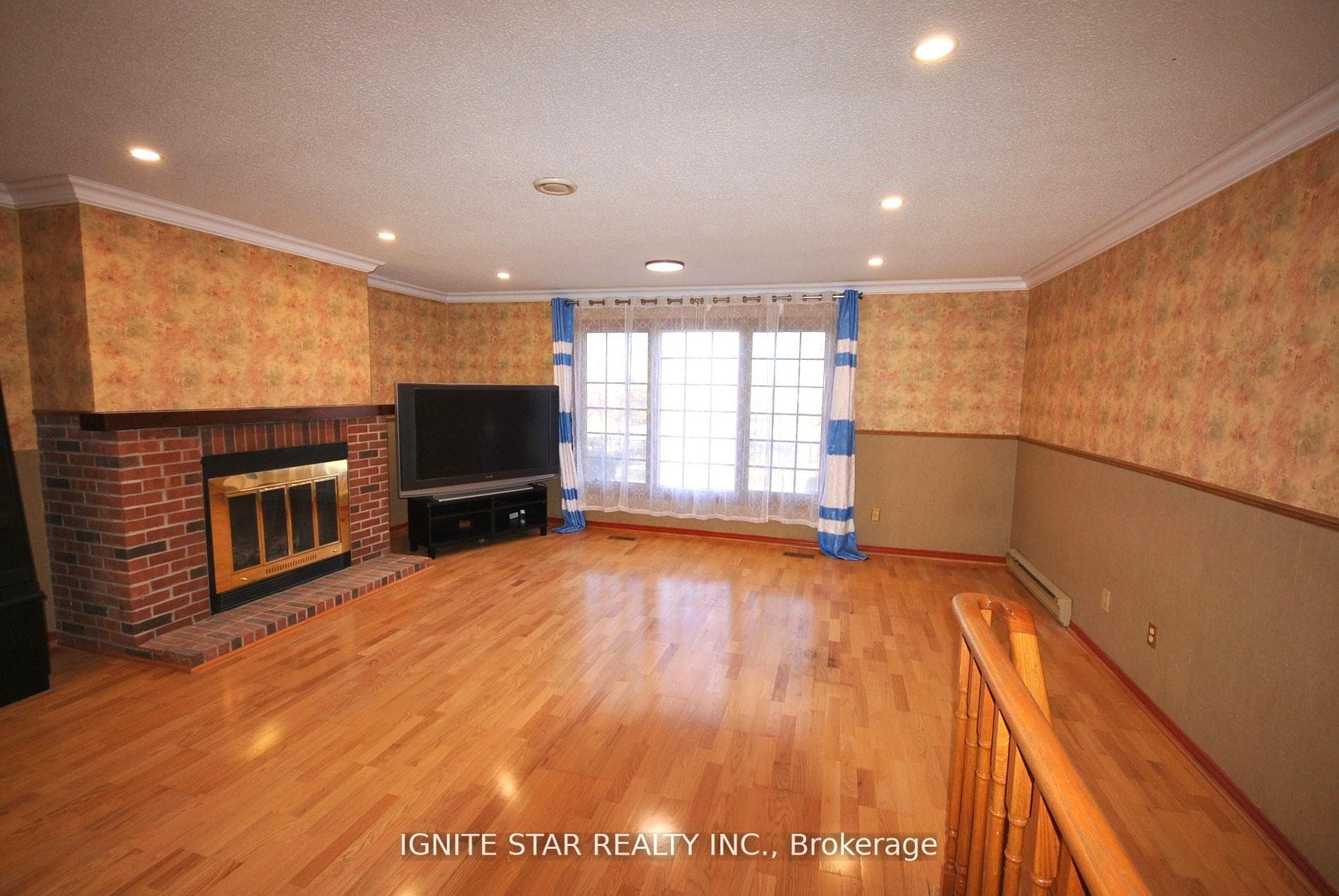 2368 Credit Valley Road Unit upper level photo 6