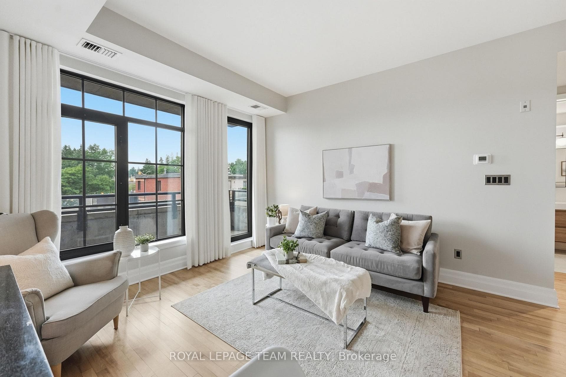 330 Loretta Avenue Unit 301 photo 19