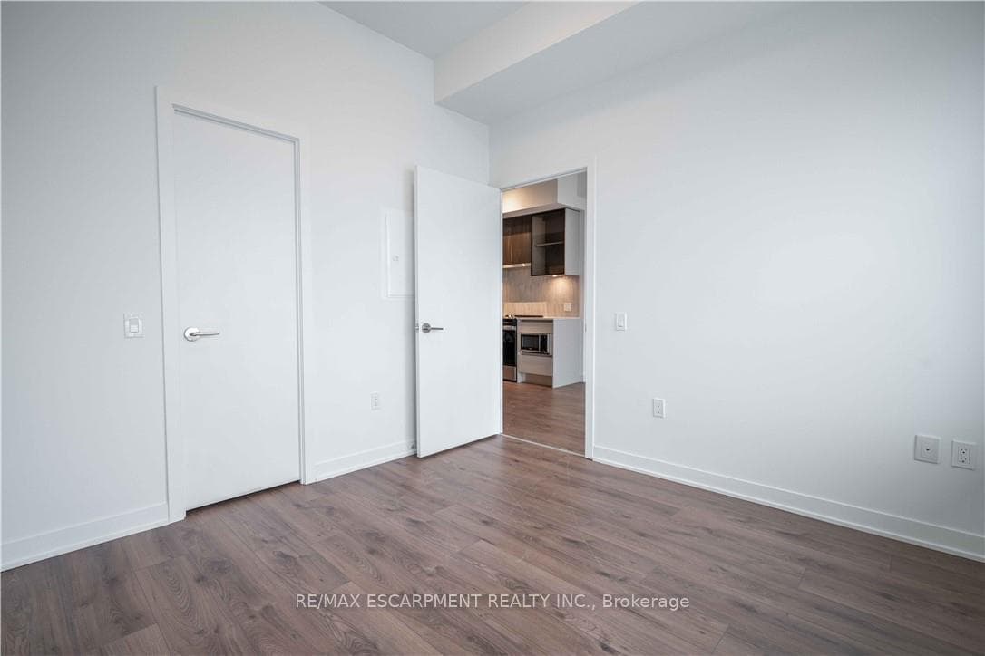 395 Dundas Street Unit PH03 photo 14
