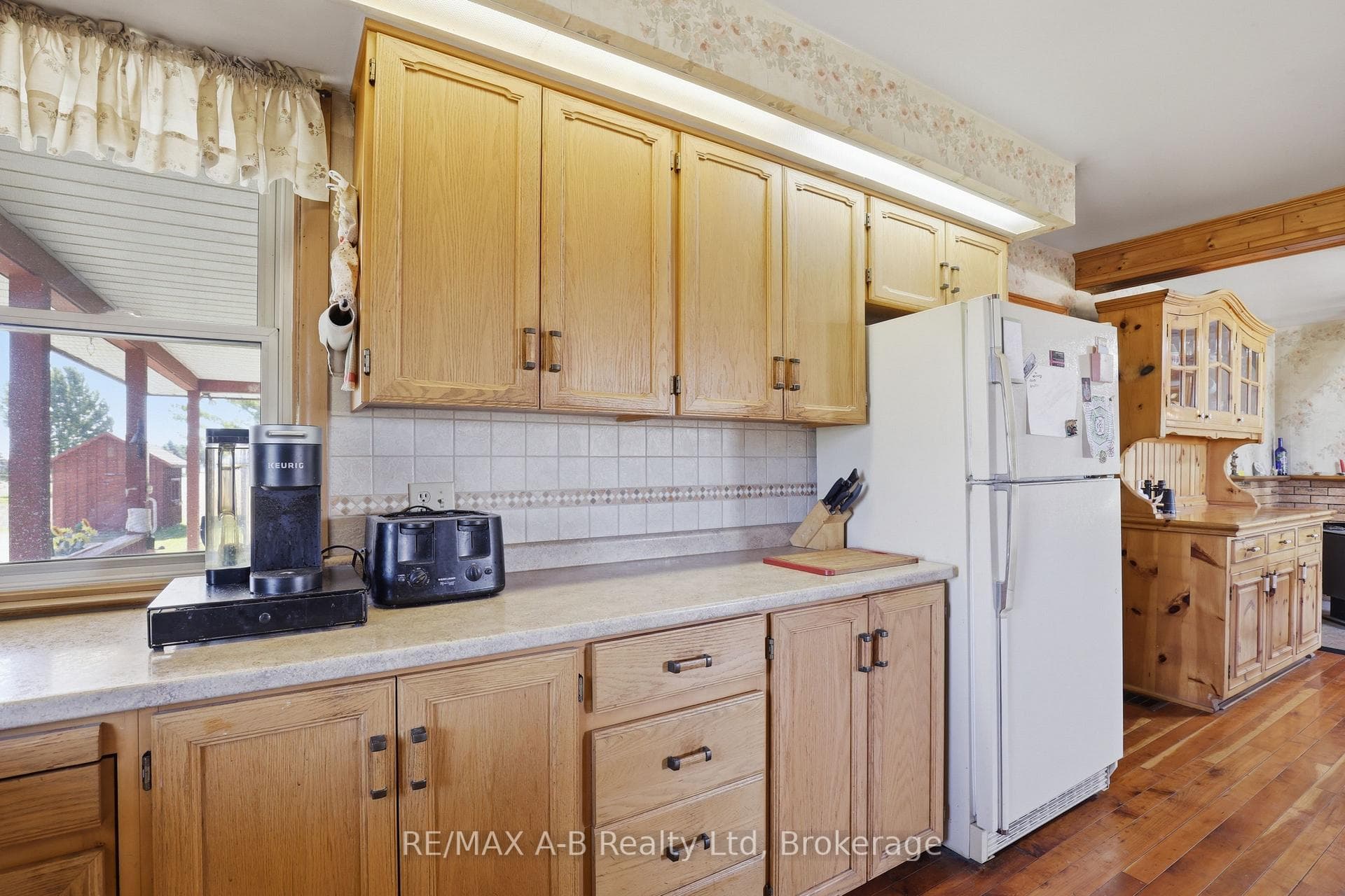 1033 Perth Rd 139 Line photo 13