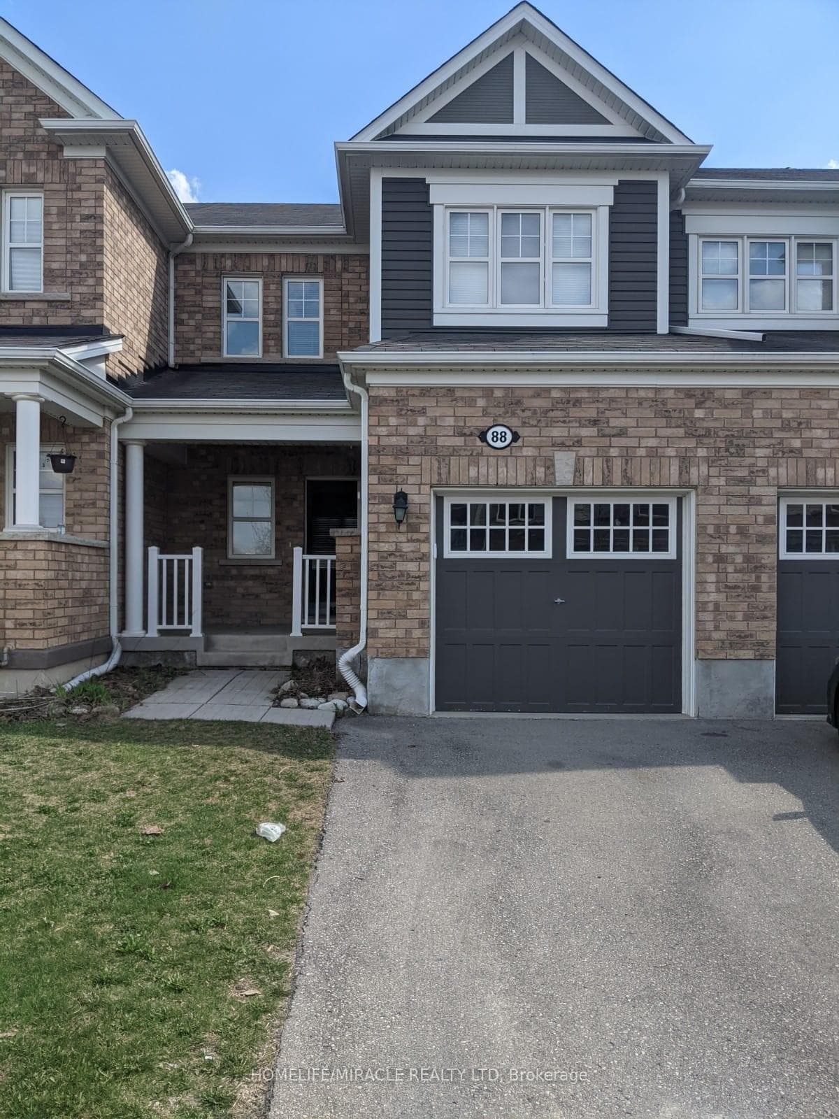 88 Glenvista Drive photo 5