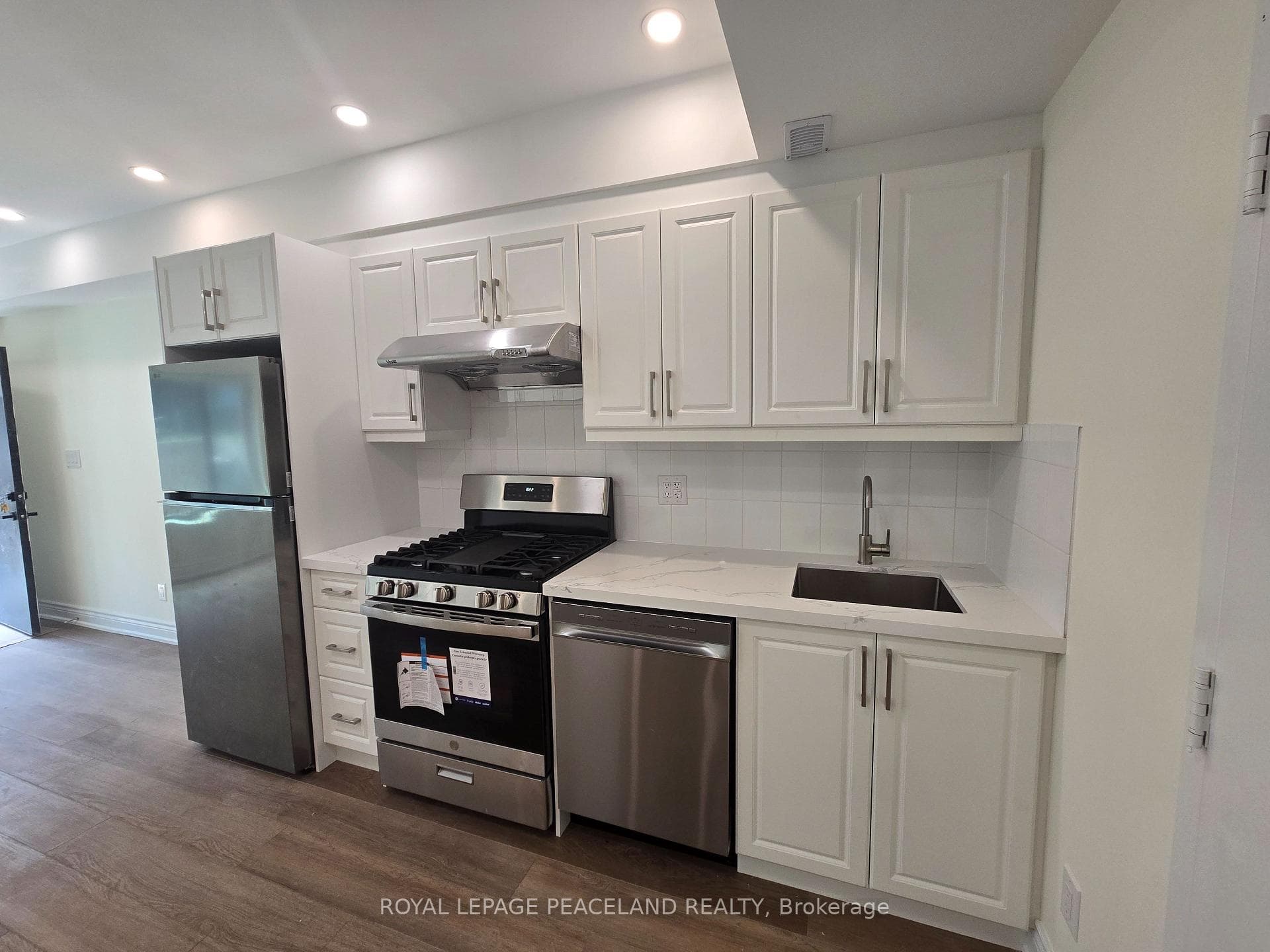 556 Spadina Crescent Unit Laneway Hse Lwr photo 7