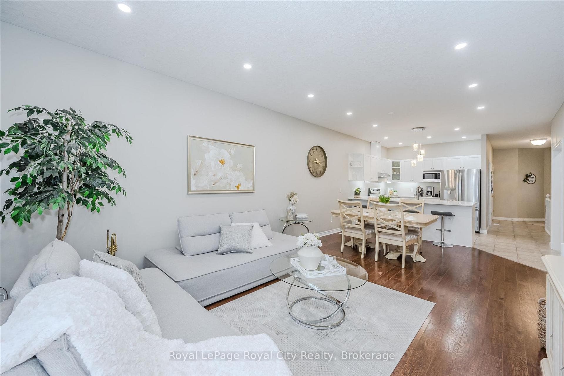 291 Bamford Drive photo 12