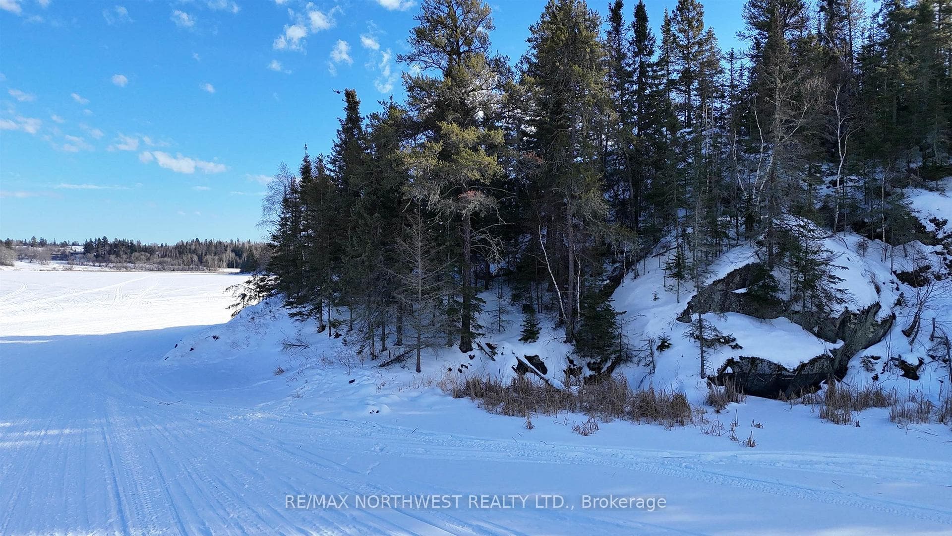 1319 LAURENSON LAKE photo 14