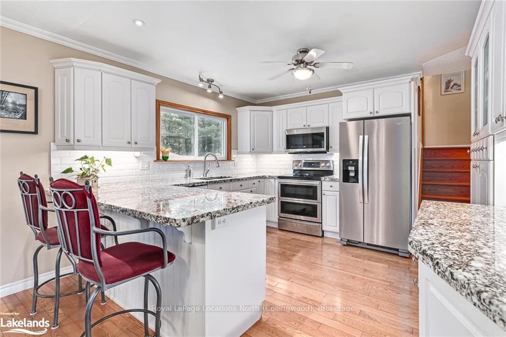 239 OXBOW PARK Drive photo 7