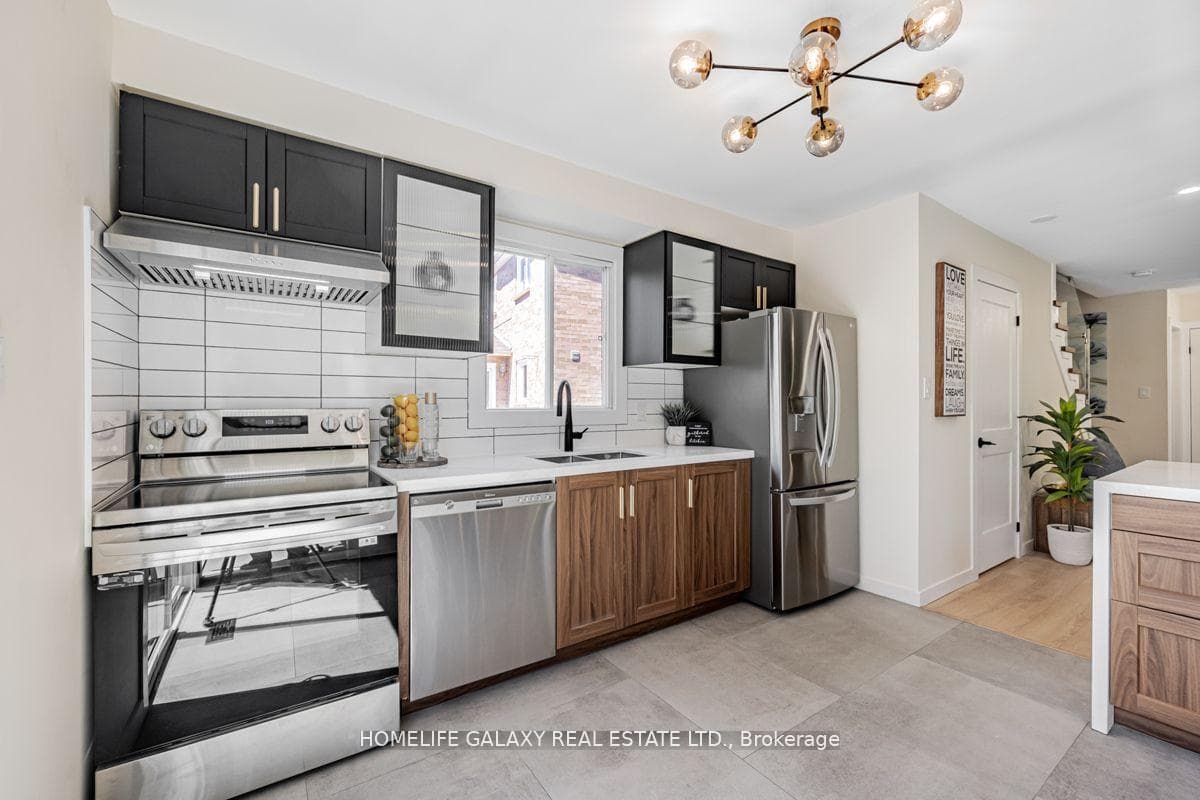 48 Tipton Crescent photo 6