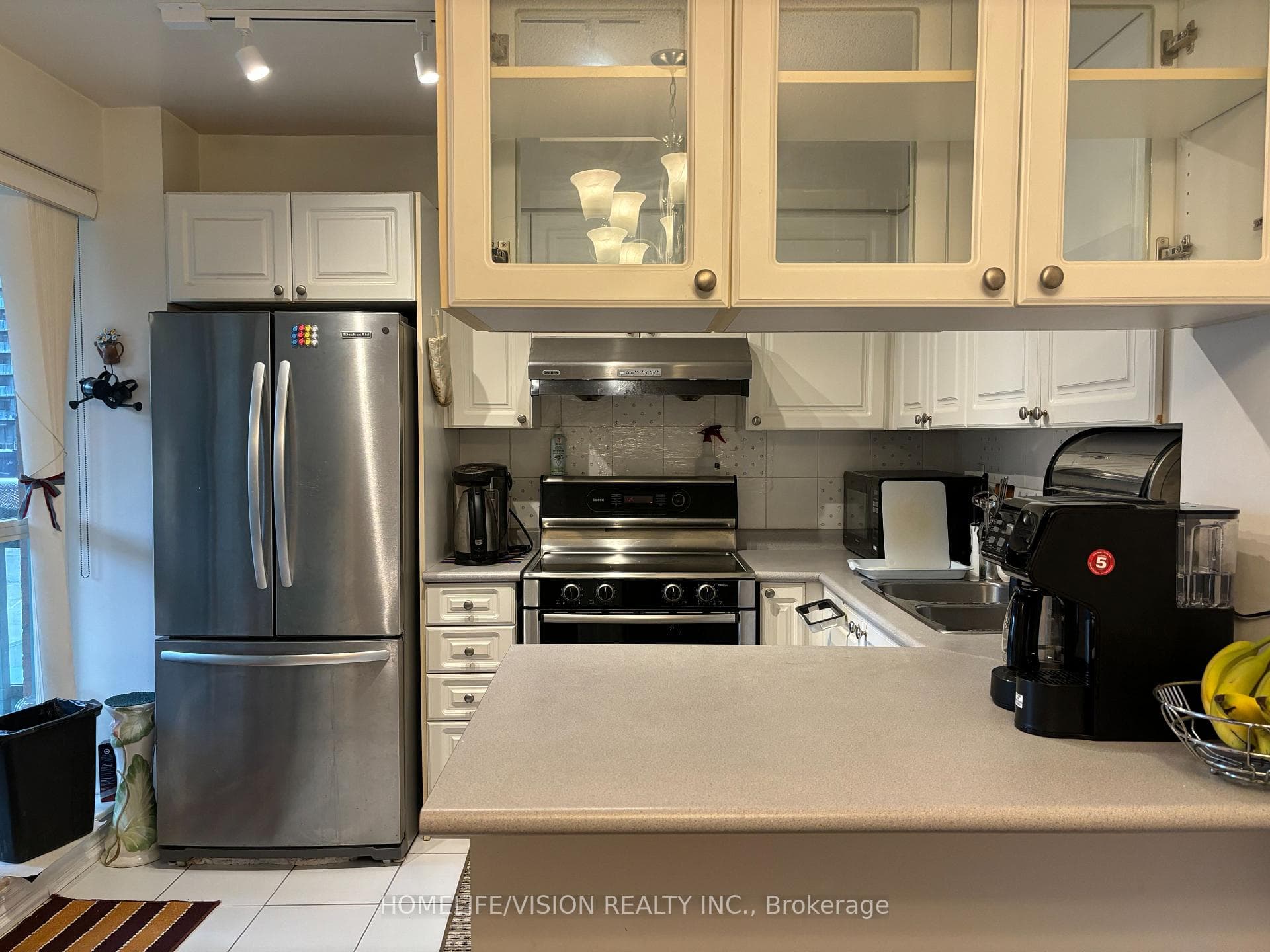 887 Bay Street Unit 404 photo 9