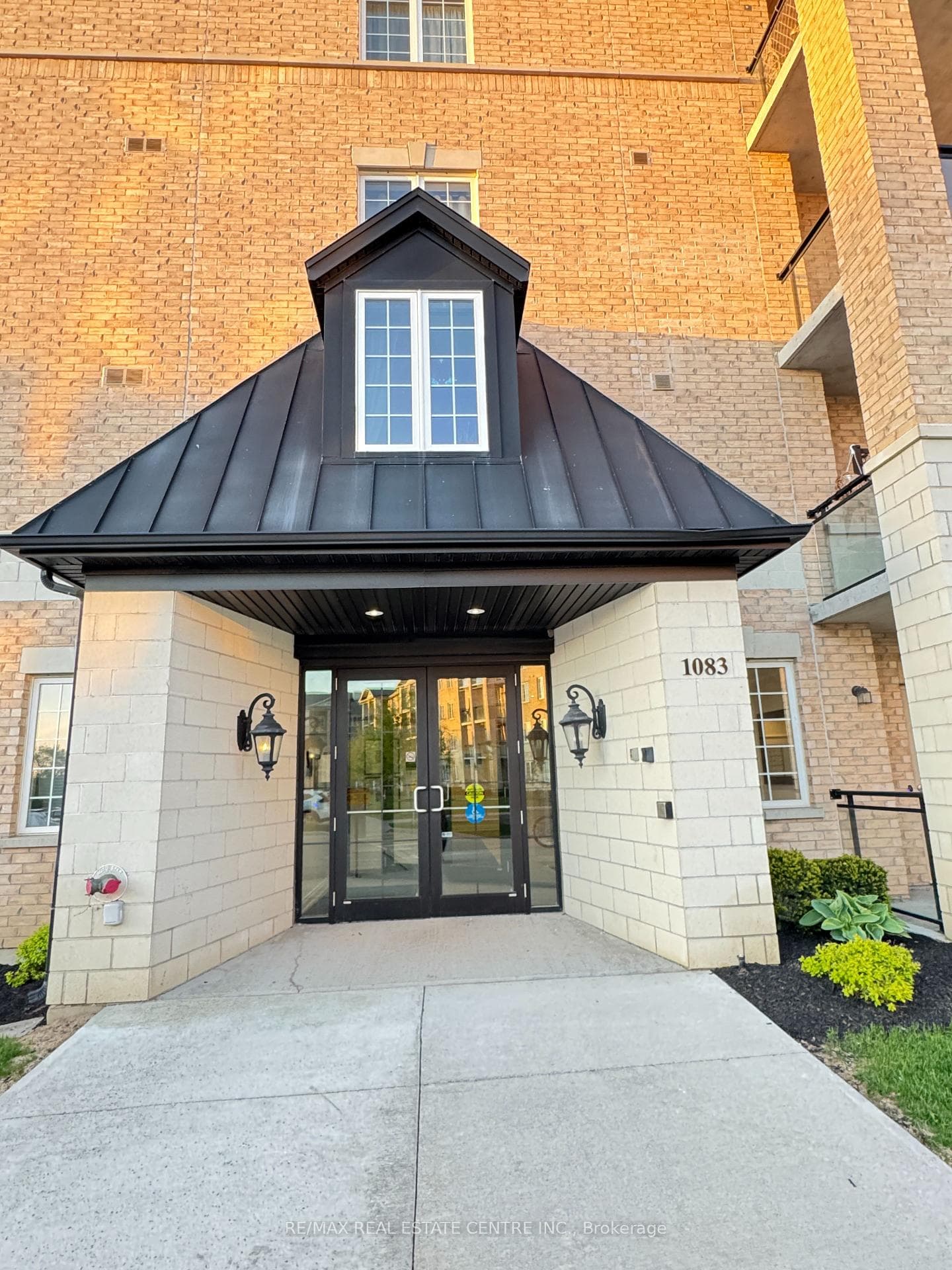 1083 Gordon Street Unit 111 photo 2