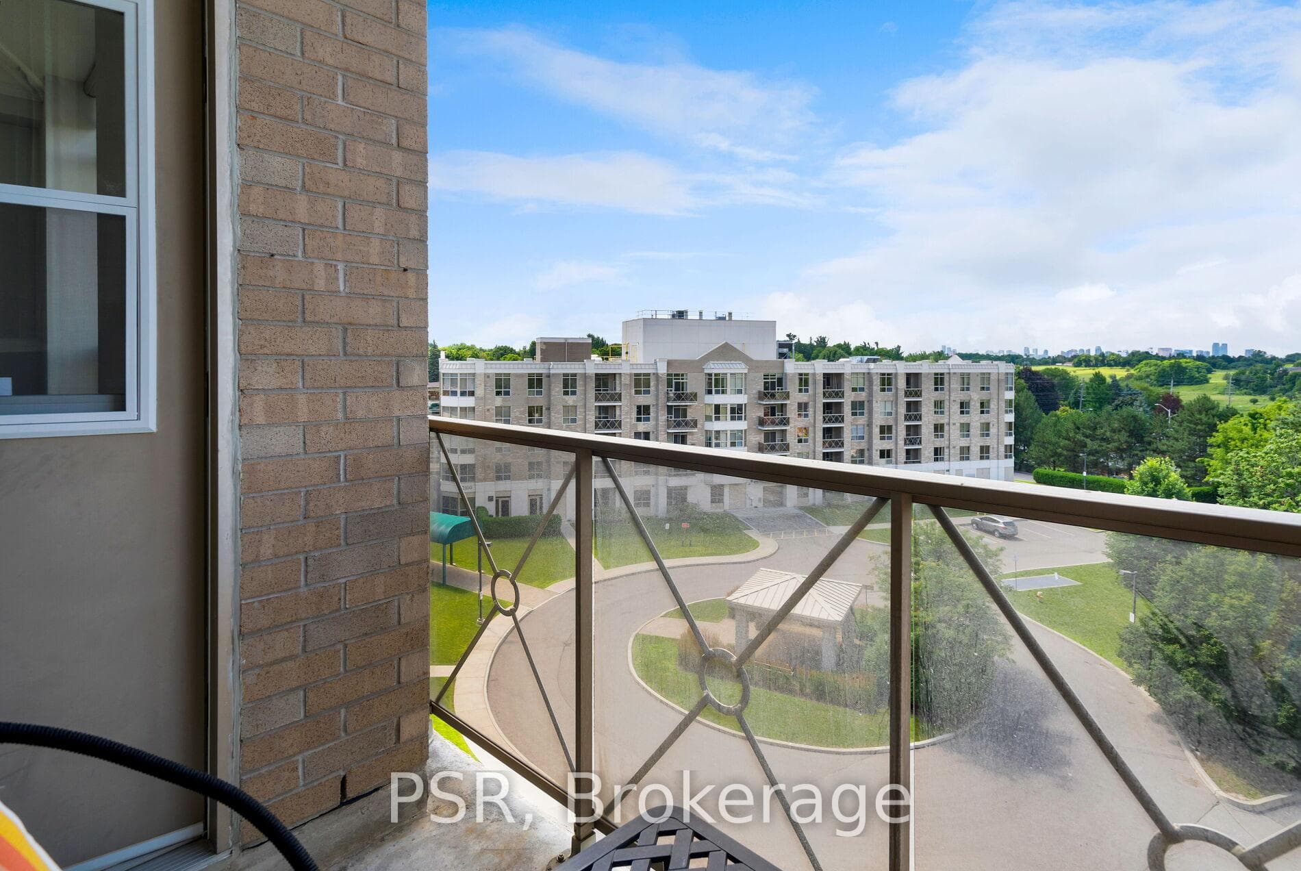 2200 John Street Unit 602 photo 18
