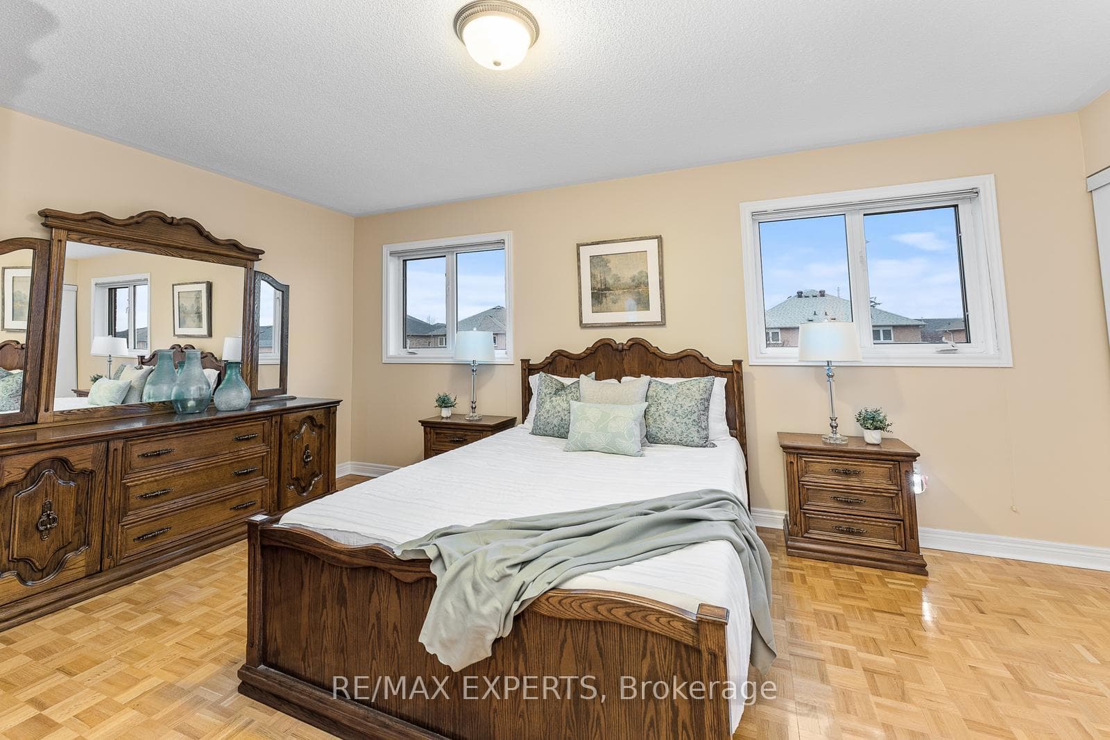 45 La Neve Avenue photo 13