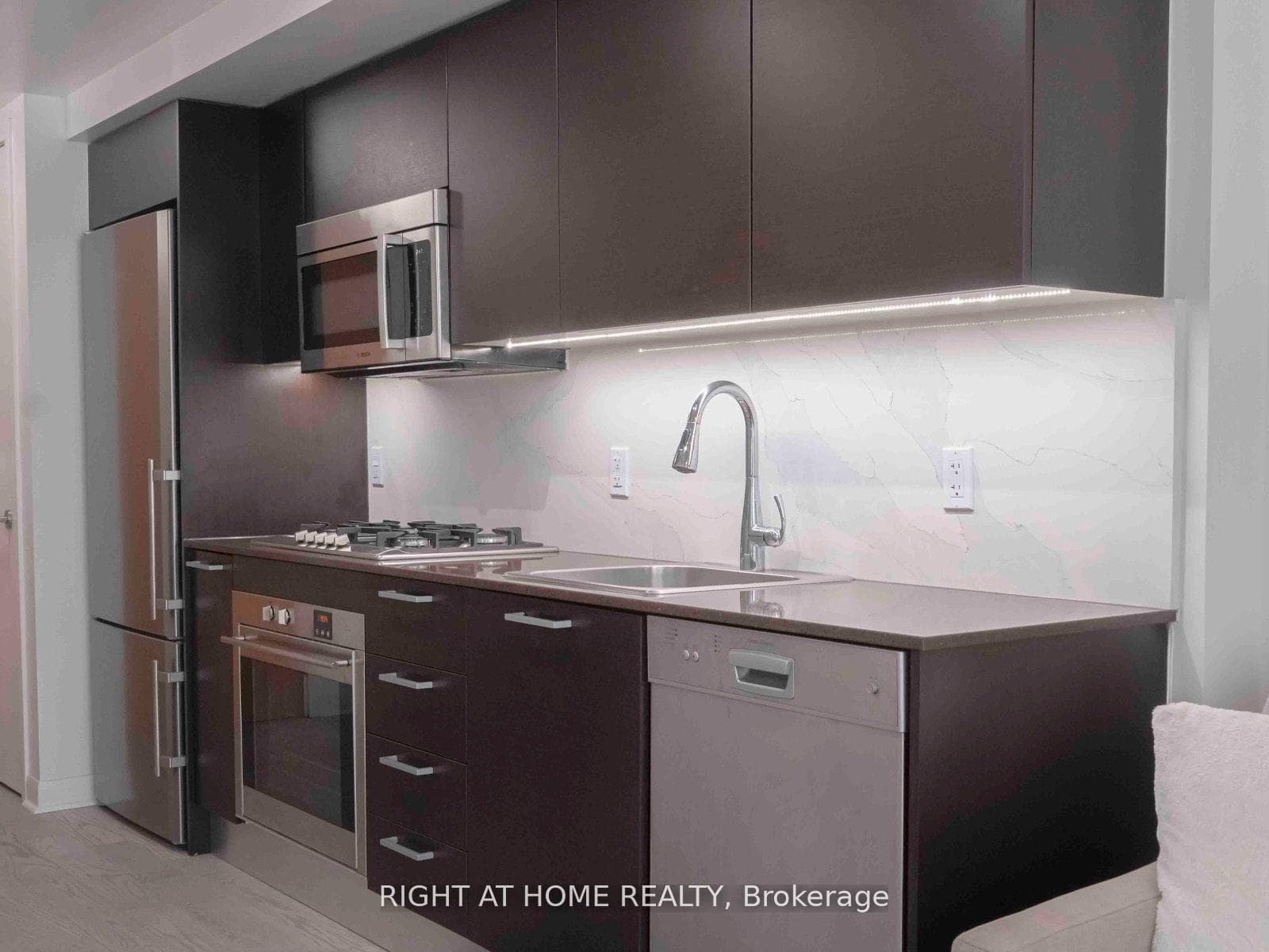 375 King Street Unit 2504 photo 6