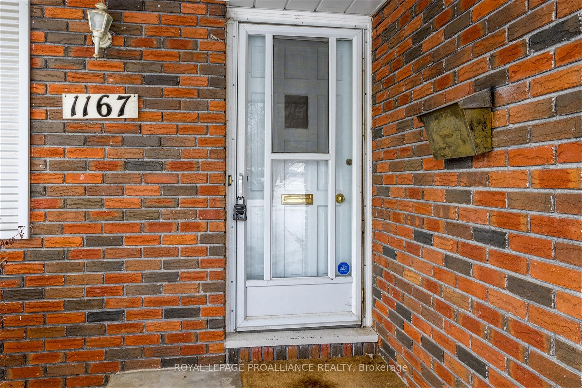 1167 Algonquin Boulevard photo 6