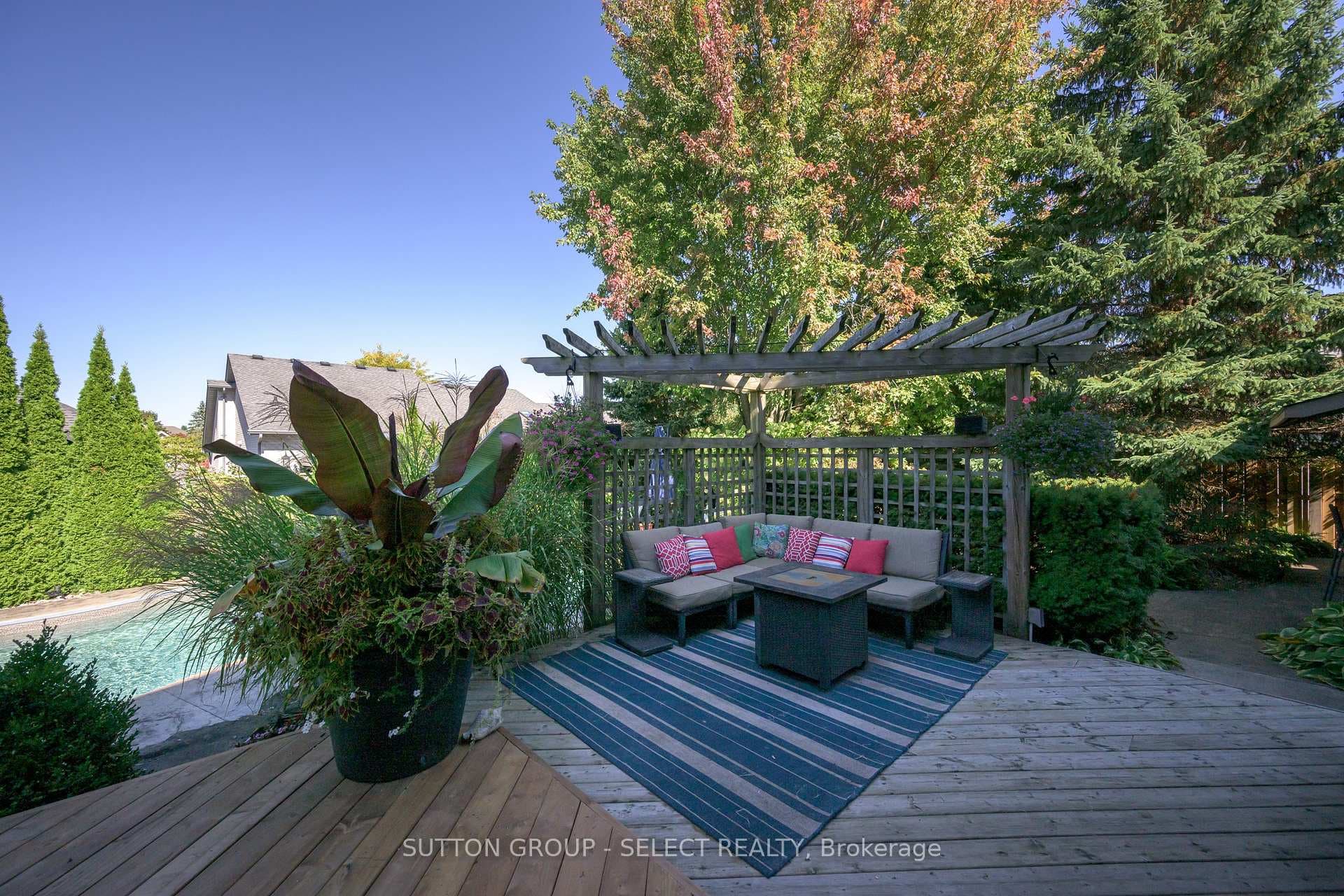 15 Marcus Crescent photo 45