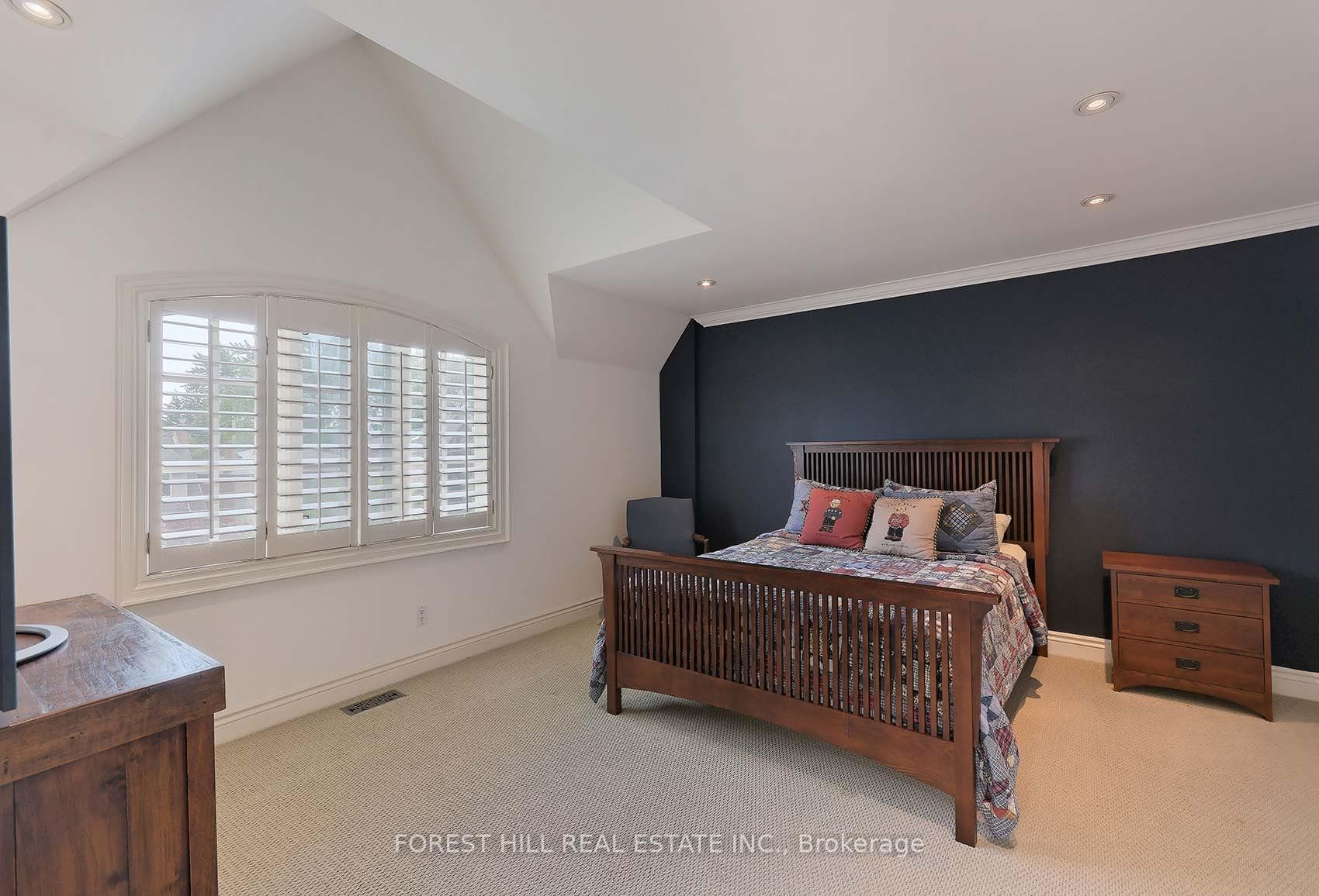 382 Bedford Park Avenue photo 24