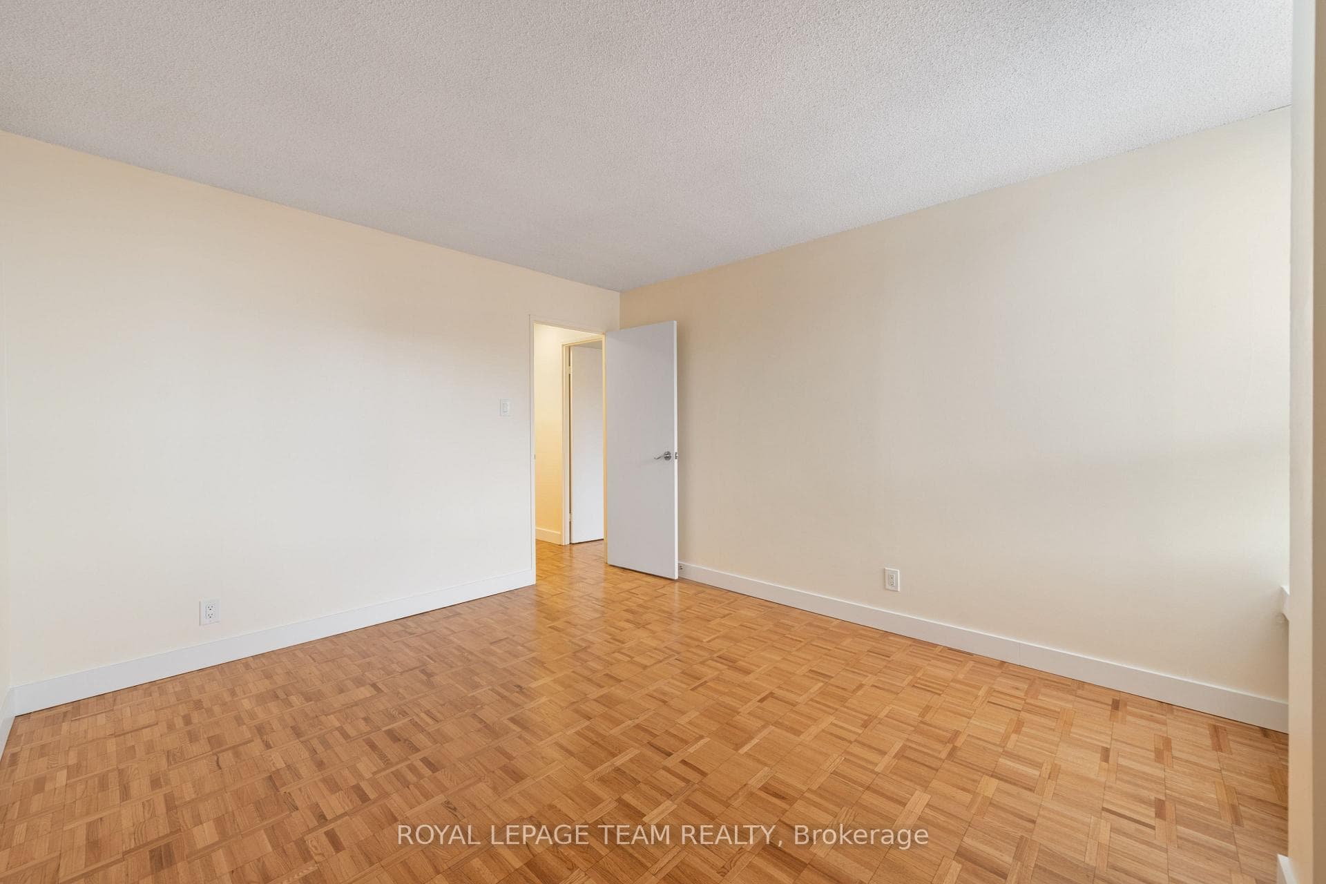 40 ARTHUR Street Unit 901 photo 26