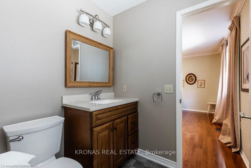 212 SILVERBIRCH Boulevard photo 21