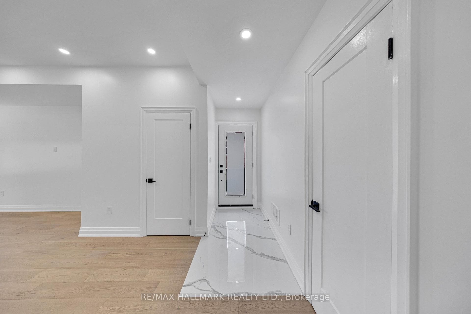 978 Midland Avenue photo 8