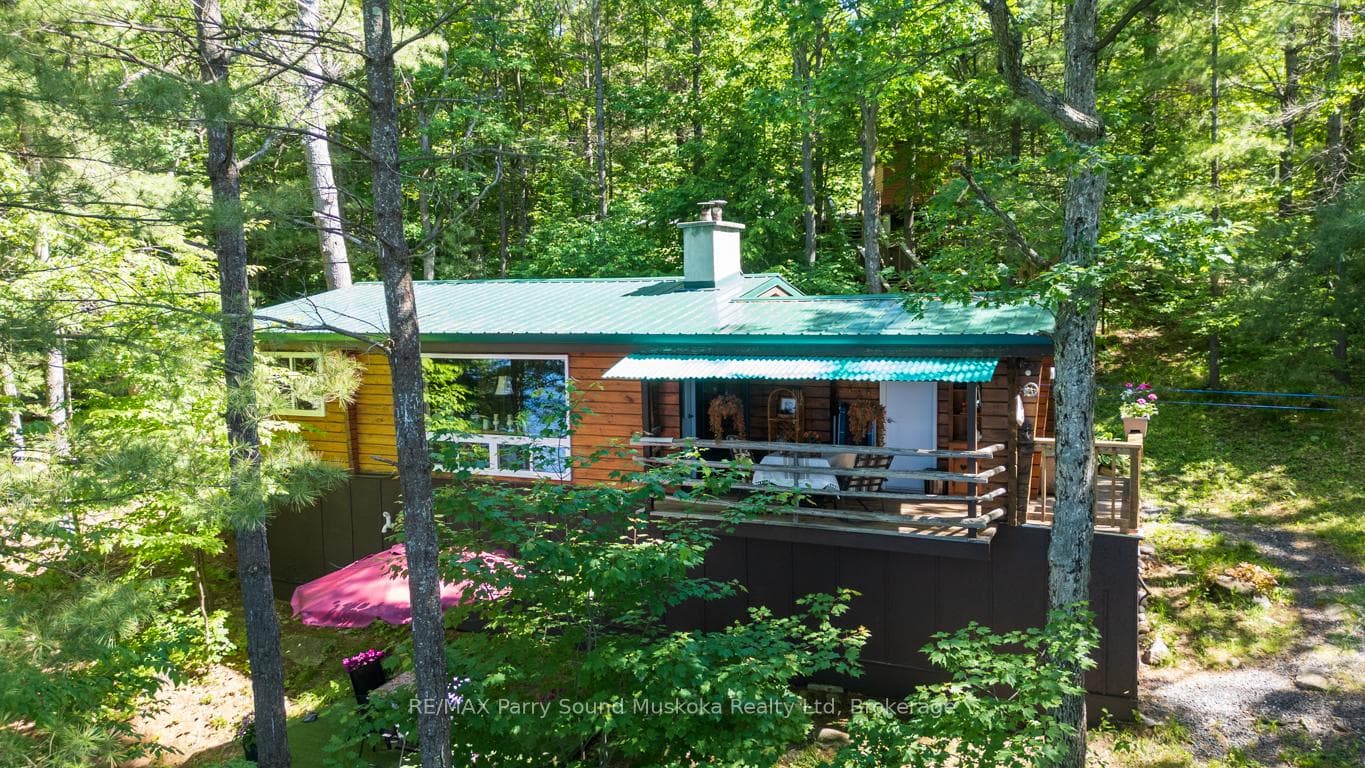 Log Cottage on Little Whitefish!