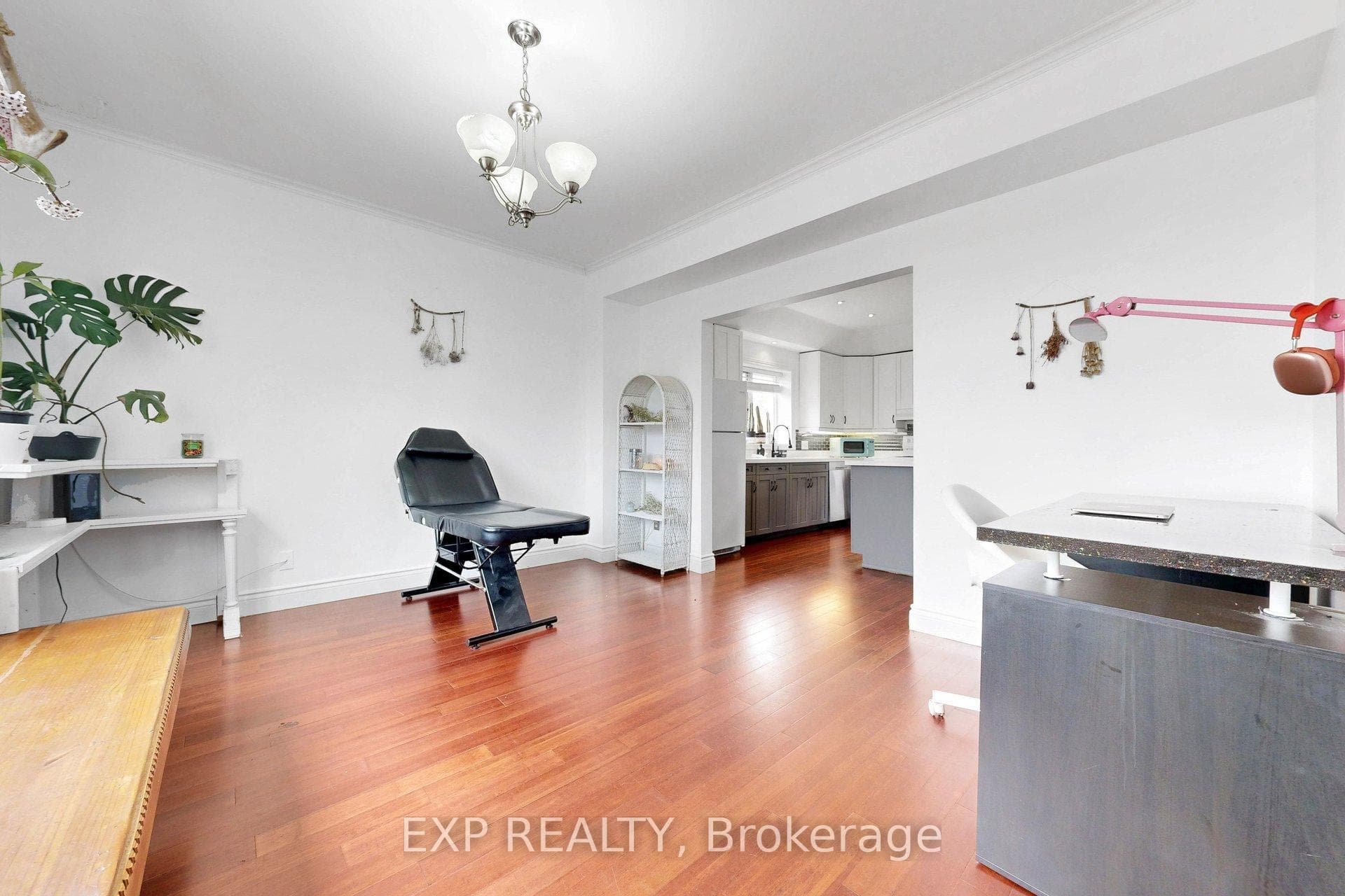 348 Elgin Street photo 14