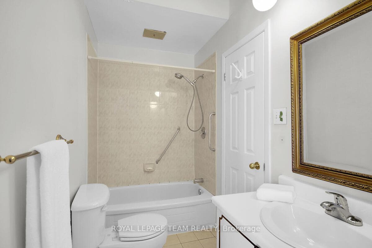 105 Snedden Drive photo 27