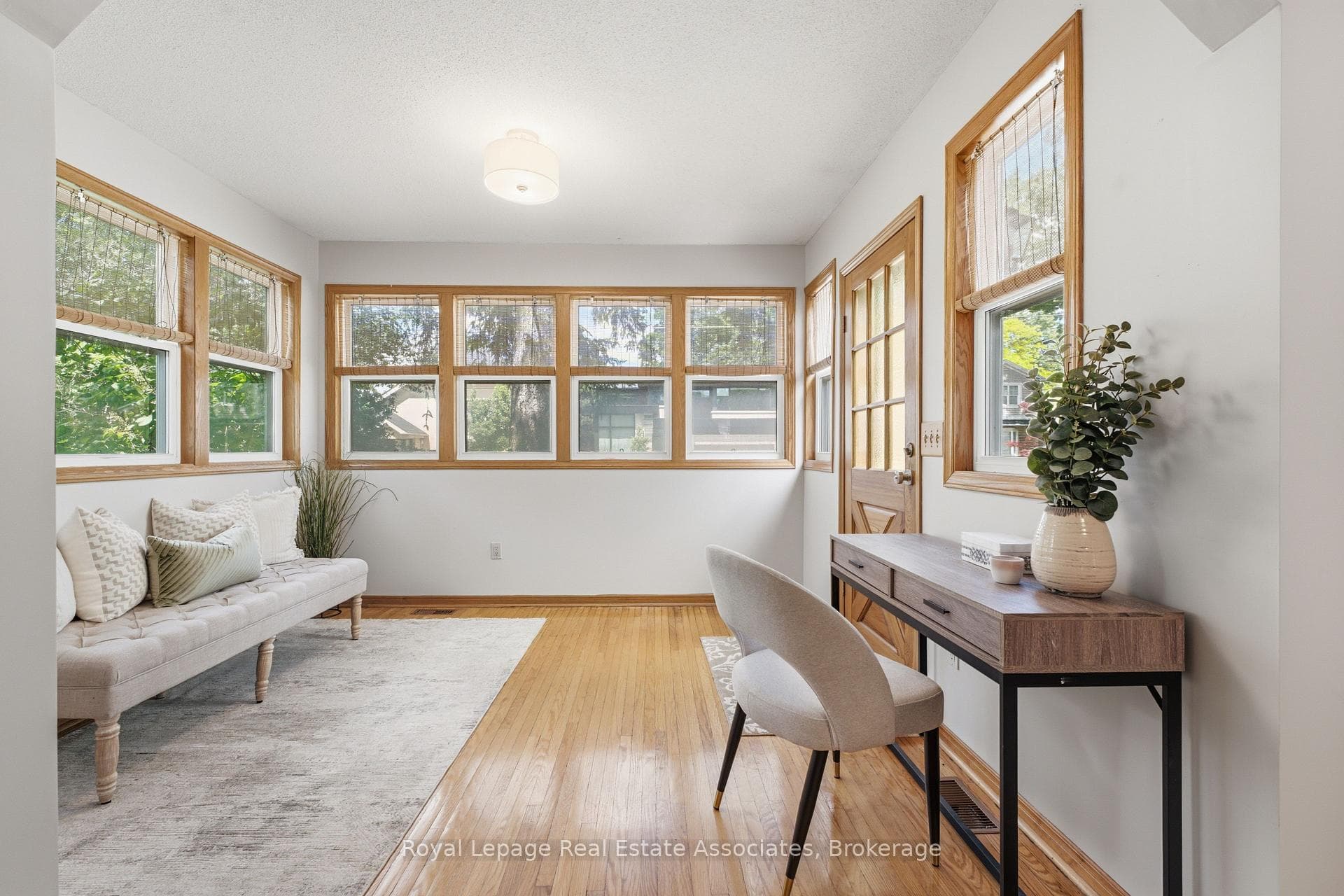 64 Eaglewood Boulevard photo 6