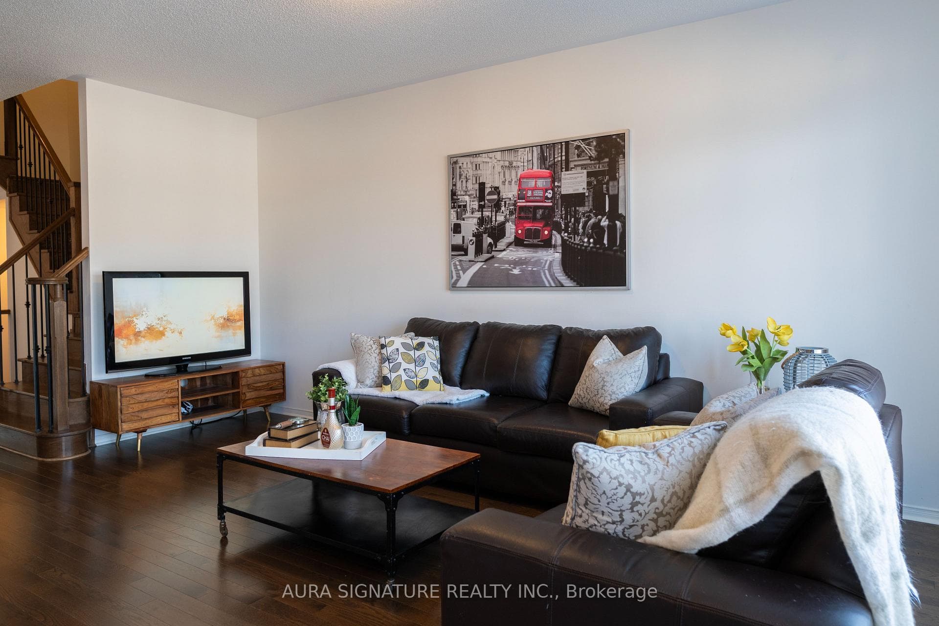 134 Fortis Crescent photo 12