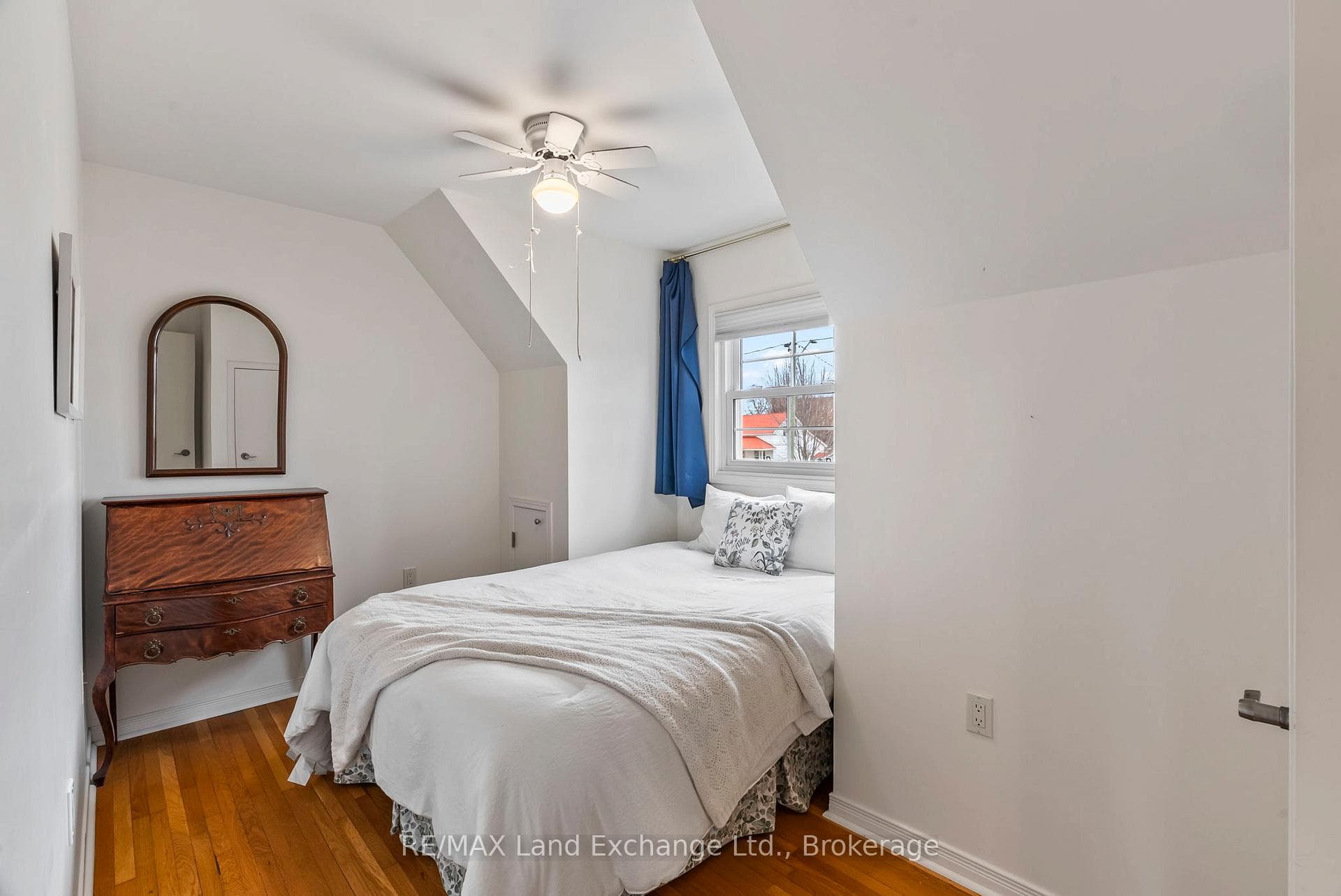 3rd Bedroom Upstairs