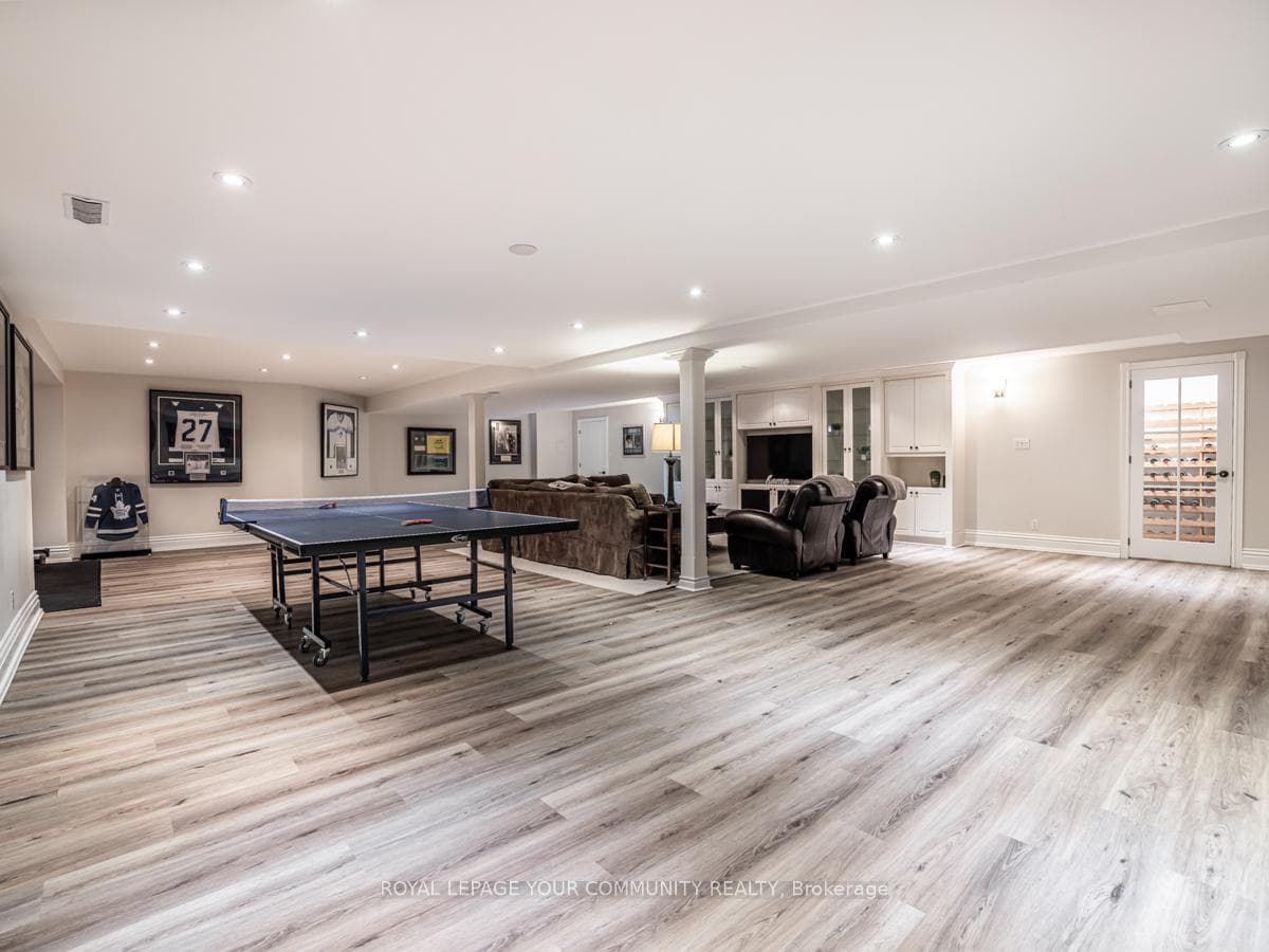 180 Treegrove Circle photo 24