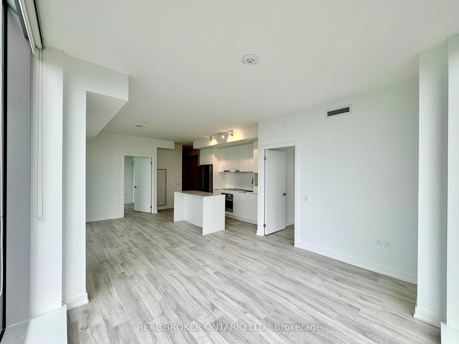 7 Golden Lion Heights Unit 2504 photo 6