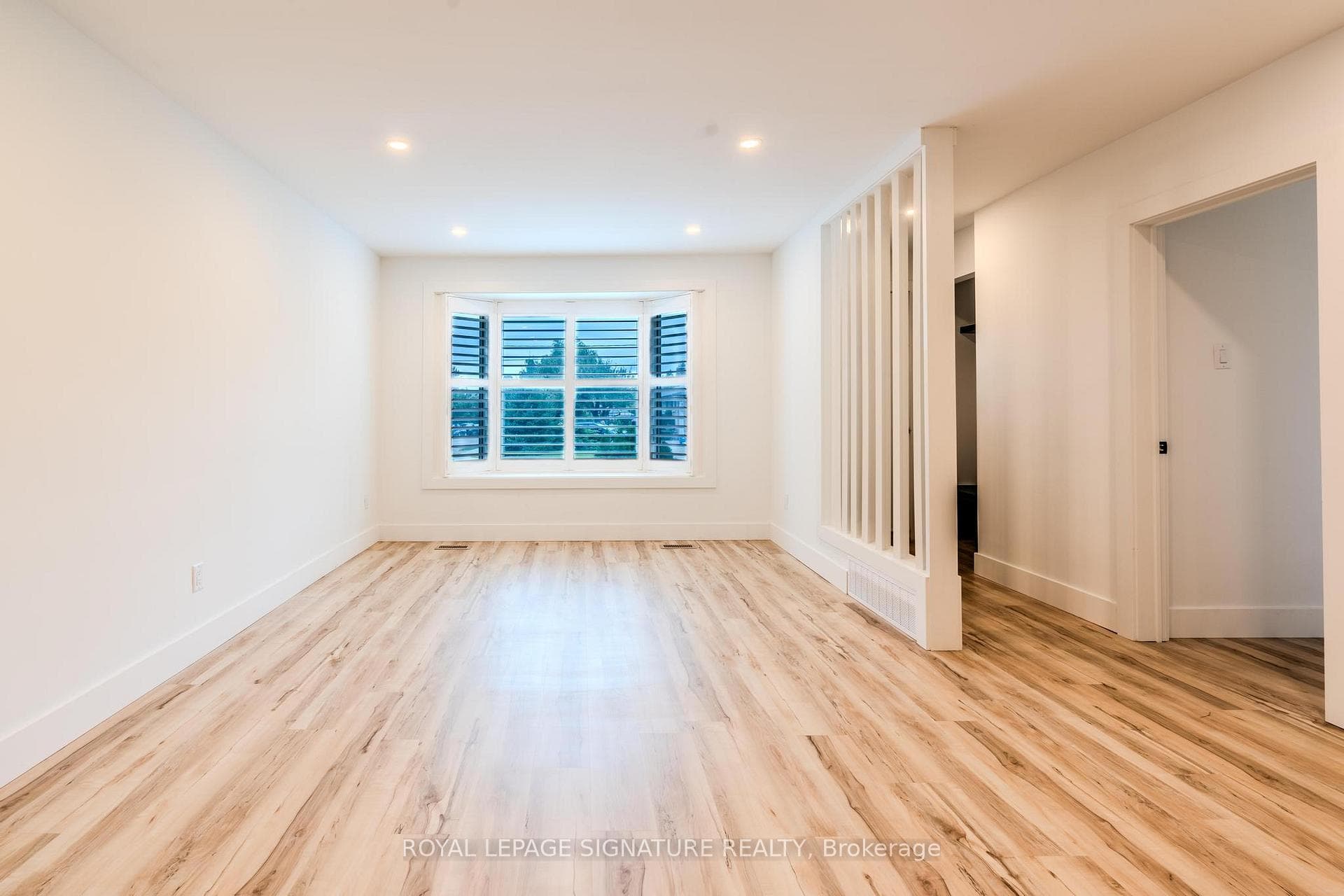 41 Windsor Drive Unit Main photo 10