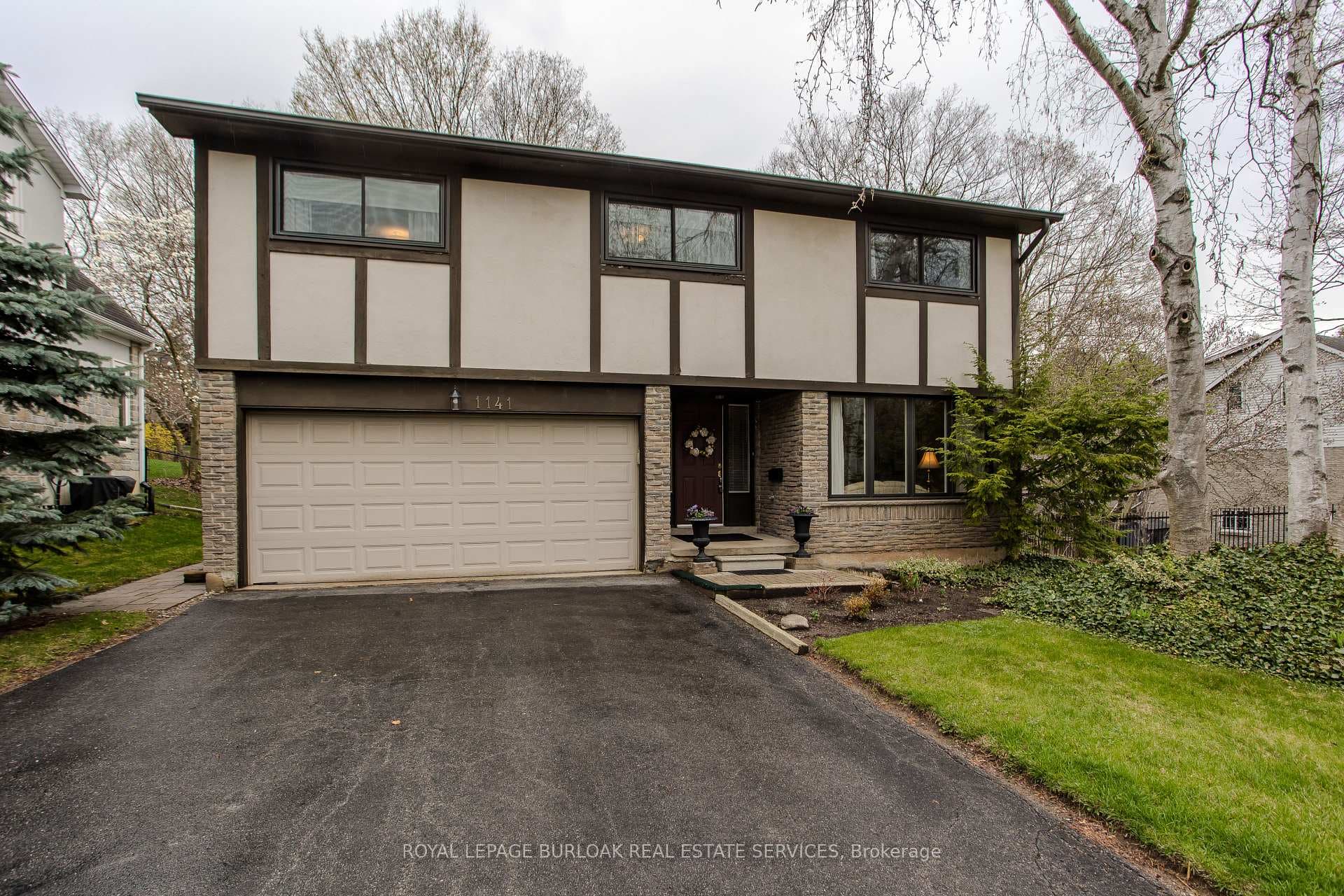 1141 Crofton Way photo 1