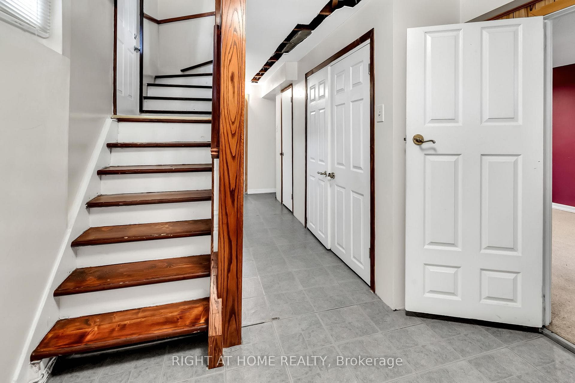 237 Eileen Avenue photo 26