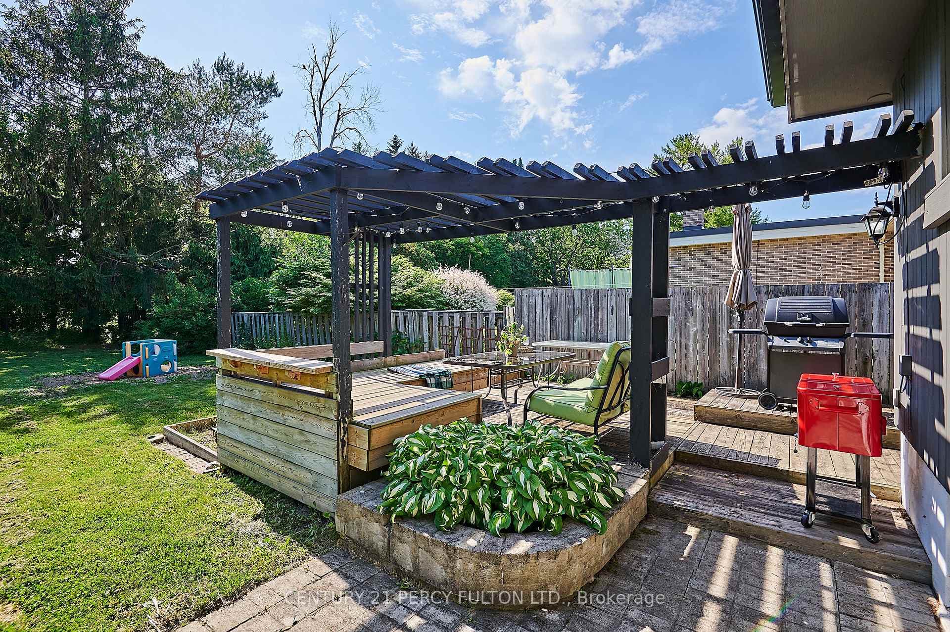 7 Meredith Avenue photo 34