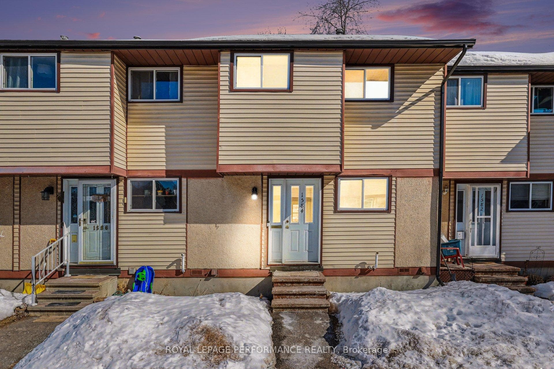 1584 Feather Lane photo 3