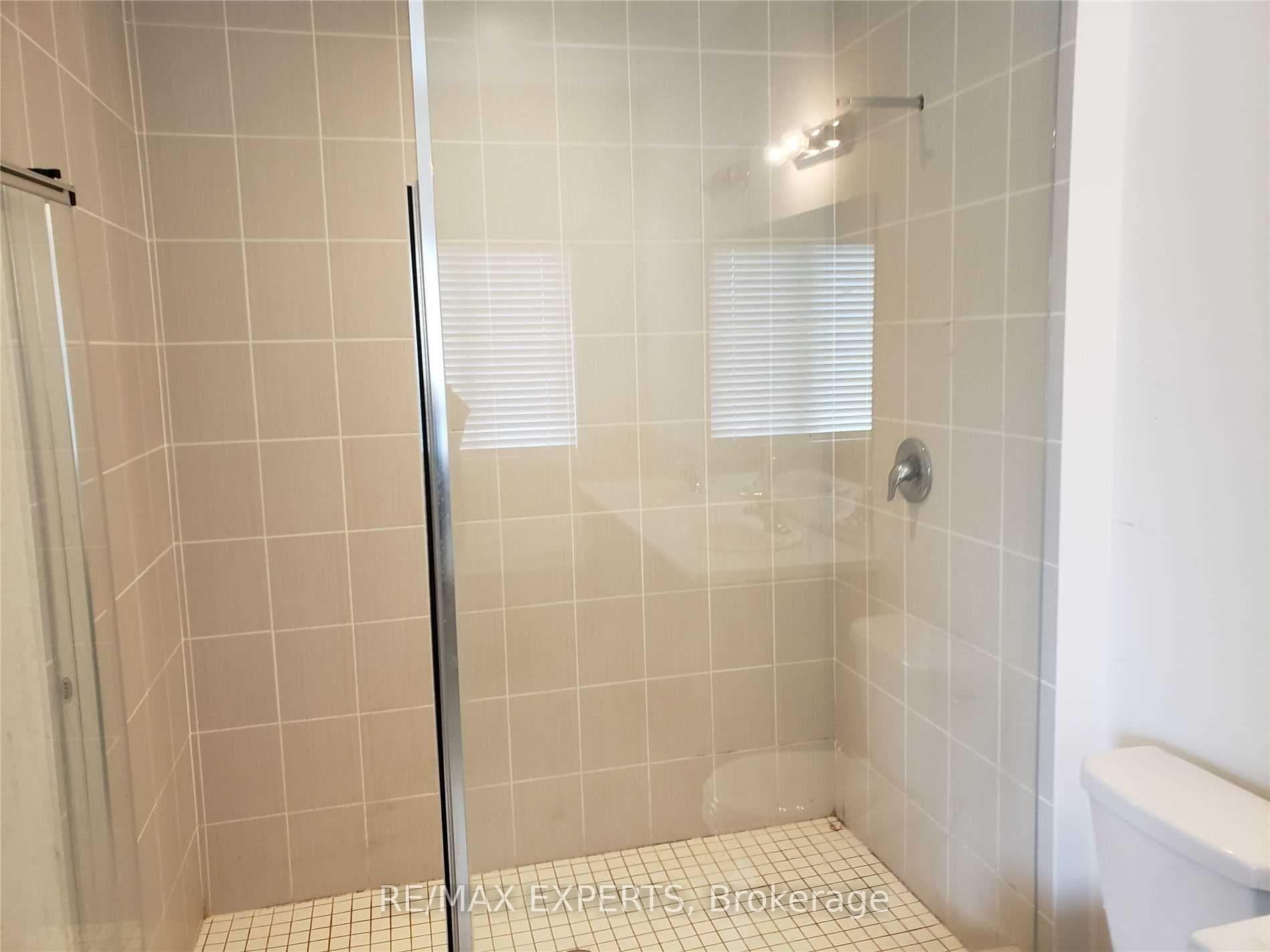 106 Pageant Avenue photo 34