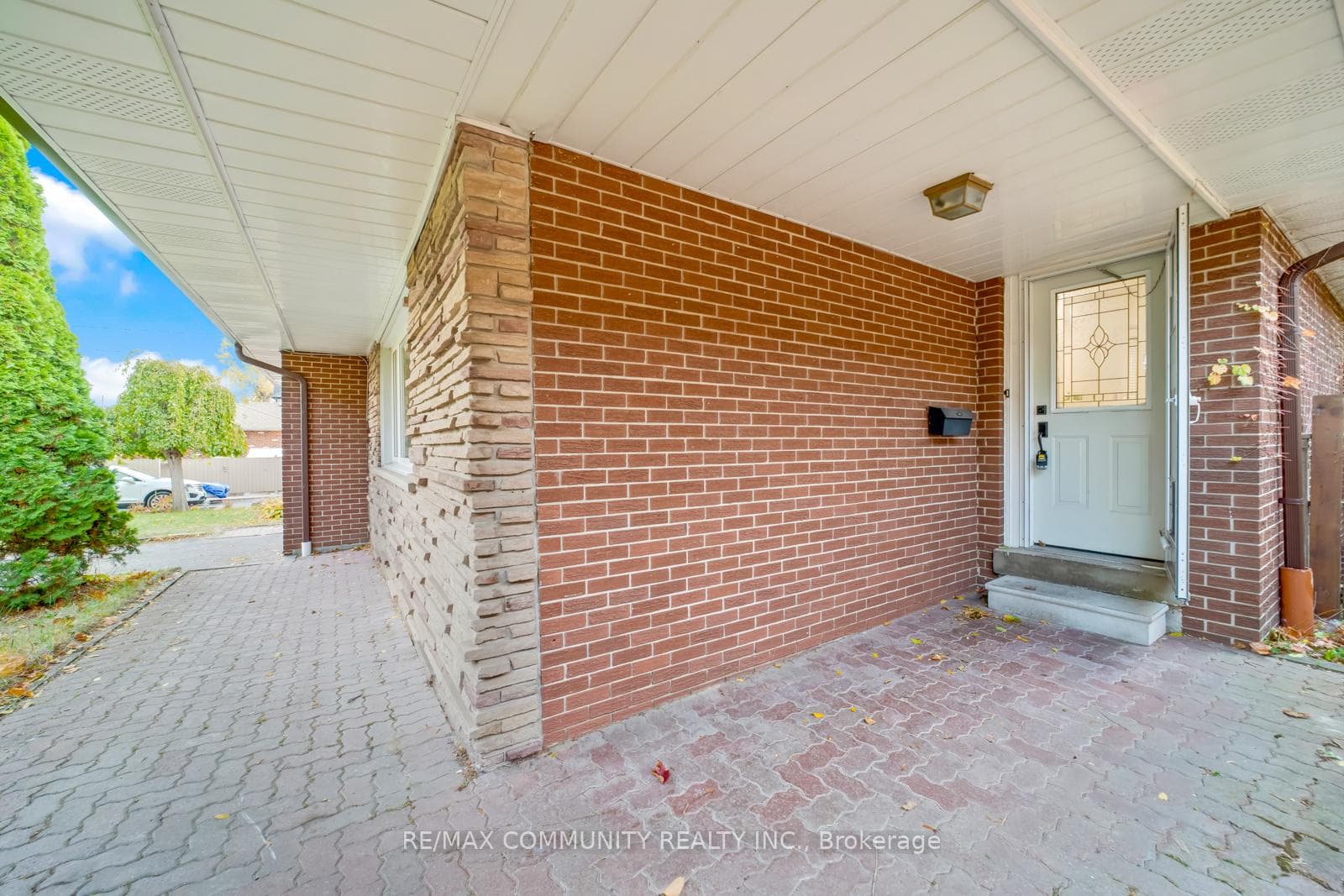 740 Meadowvale Road photo 5