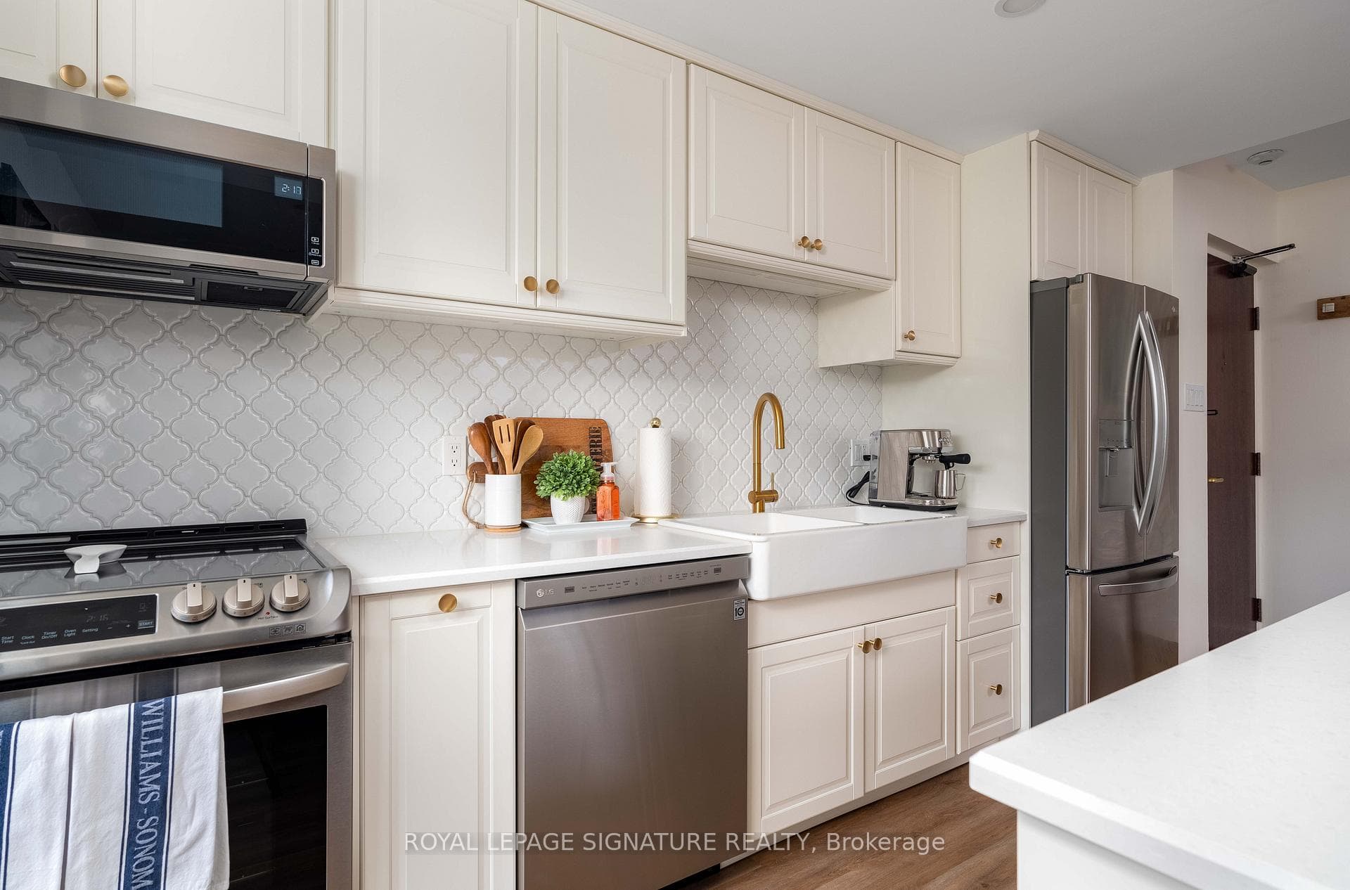 88 Charles Street Unit 601 photo 7