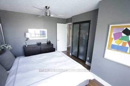 40 Scollard Street Unit 605 photo 27