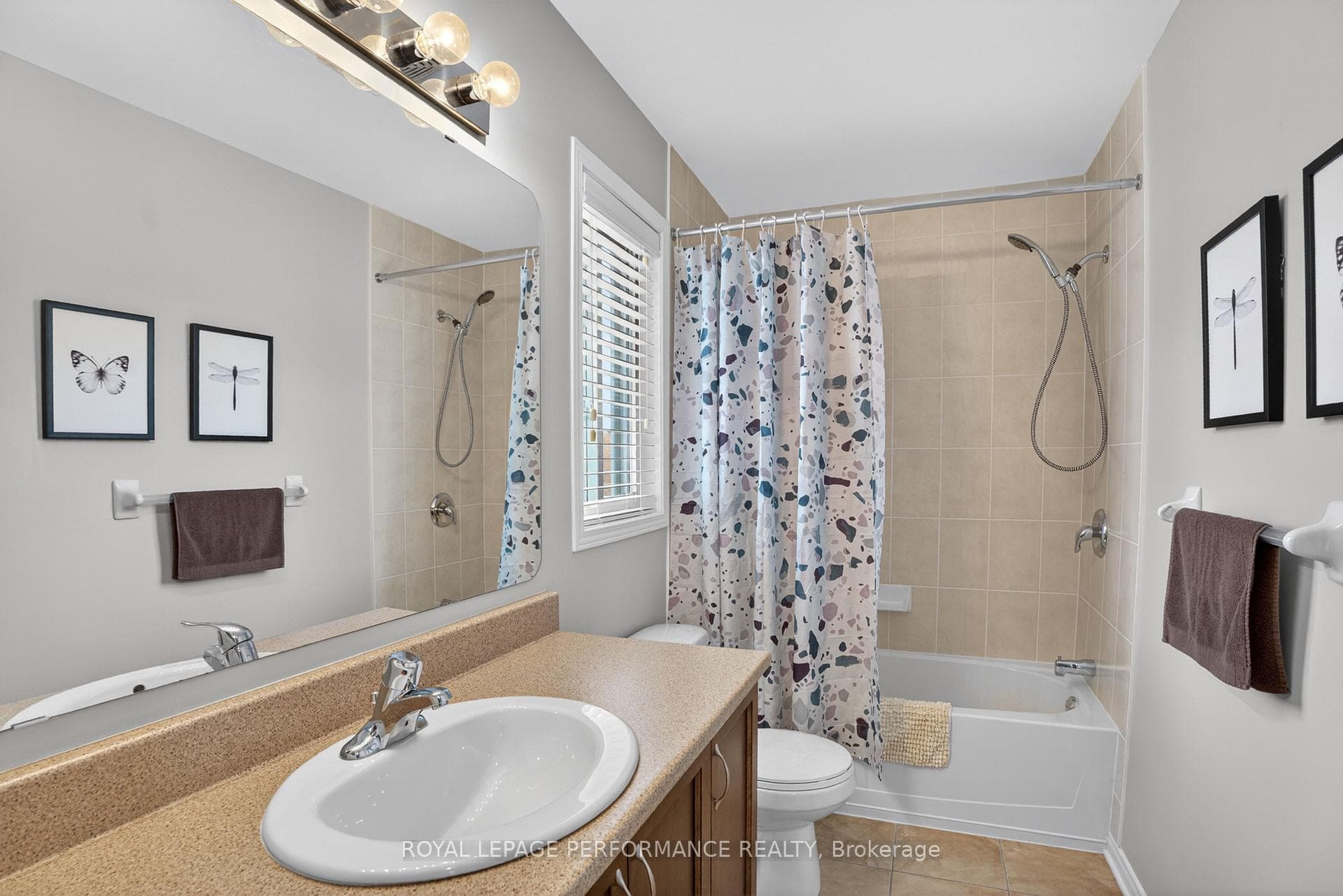 112 Jade Street photo 30