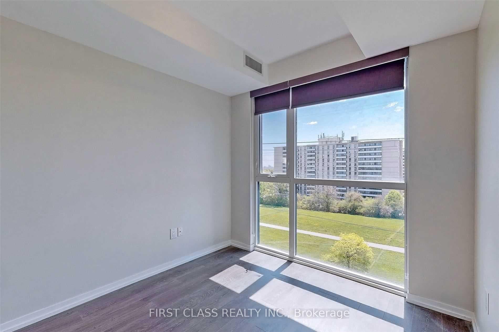 3237 Bayview Avenue Unit 709 photo 13