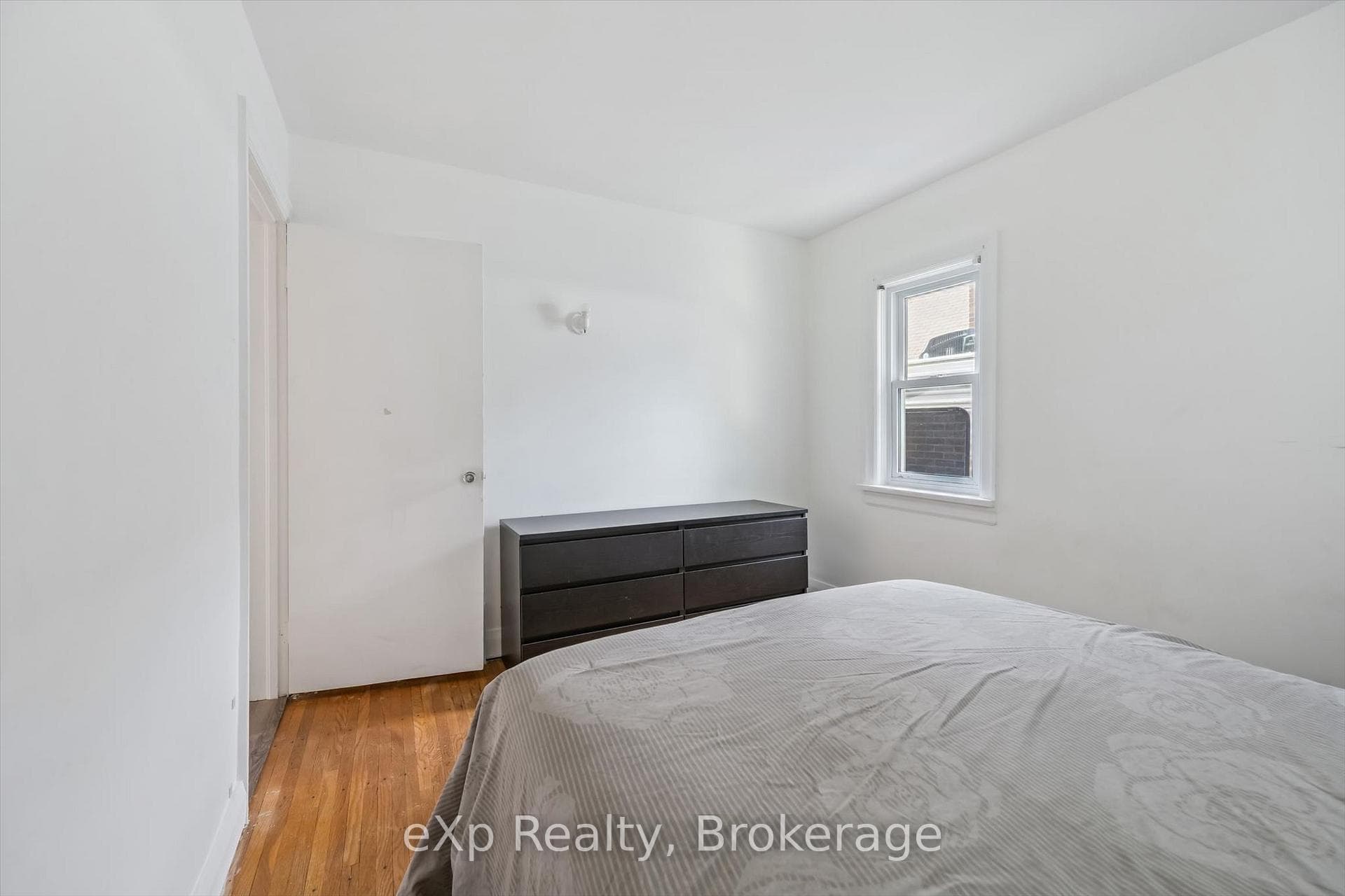151 Hungerford Road photo 26