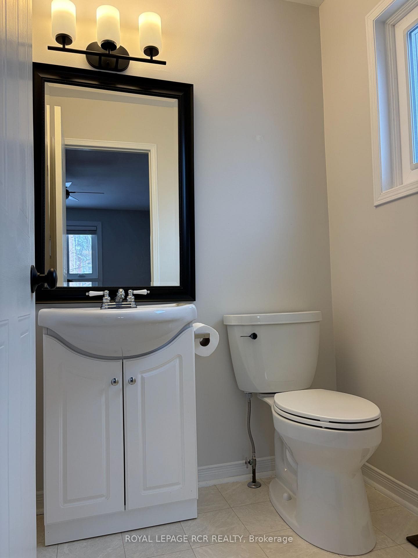 8 Lawton Court photo 15