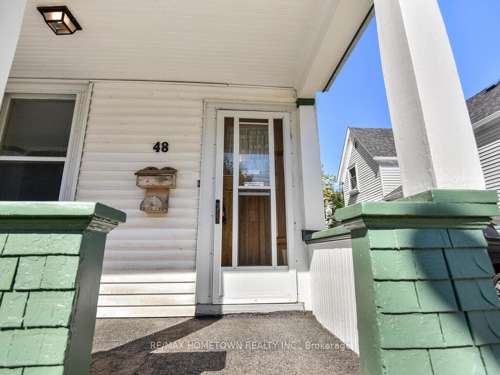 48 ABBOTT Street photo 3
