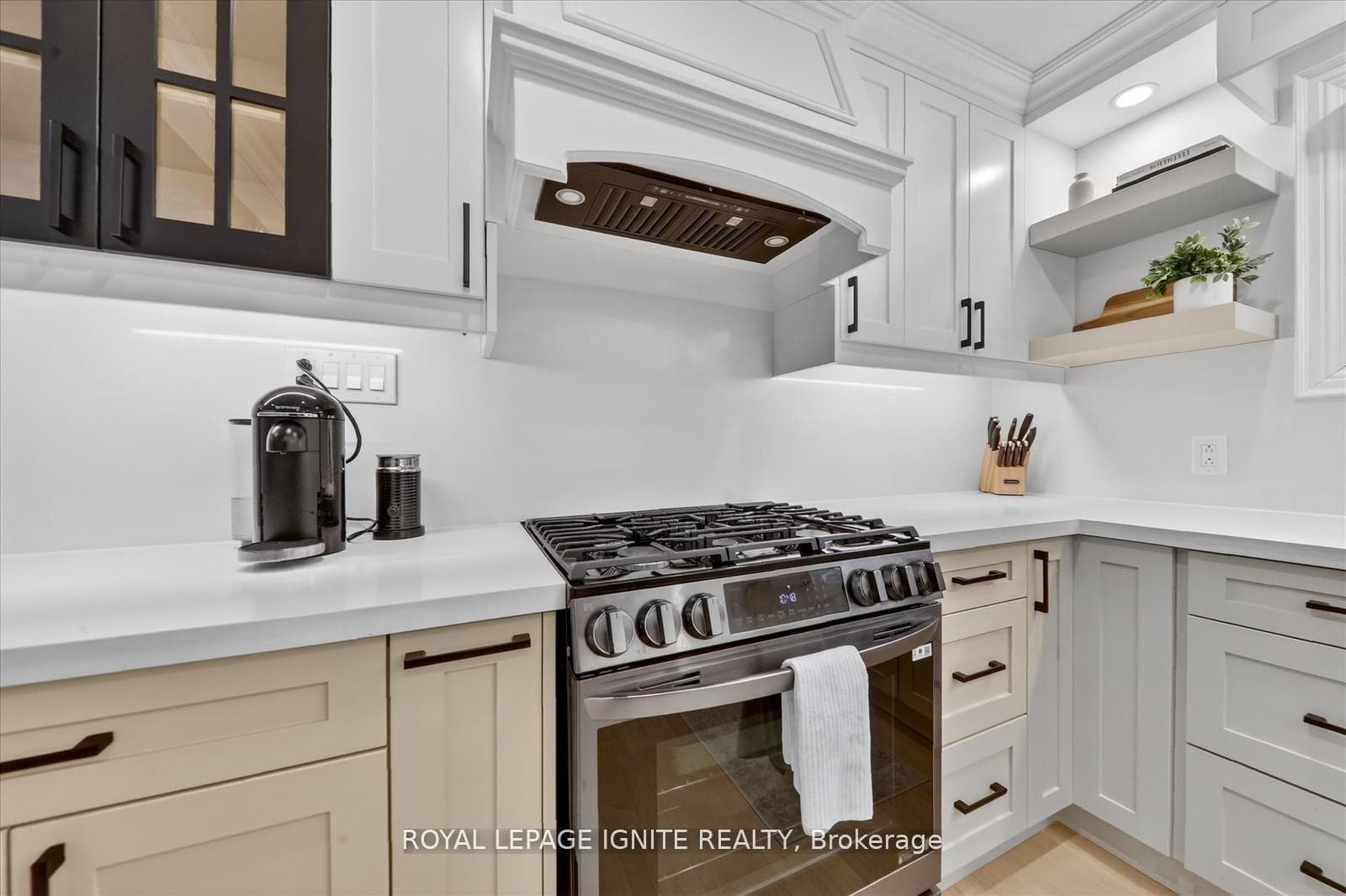 54 Bobmar Road photo 15