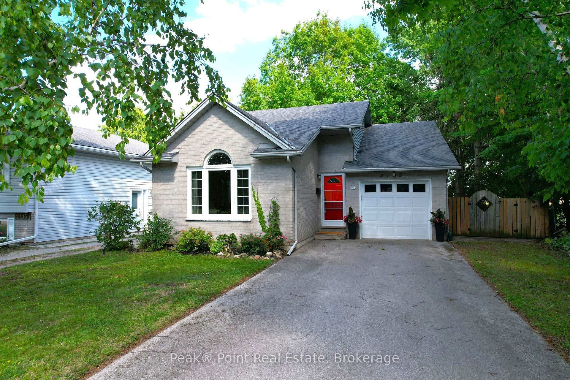 2105 8th Avenue photo 1