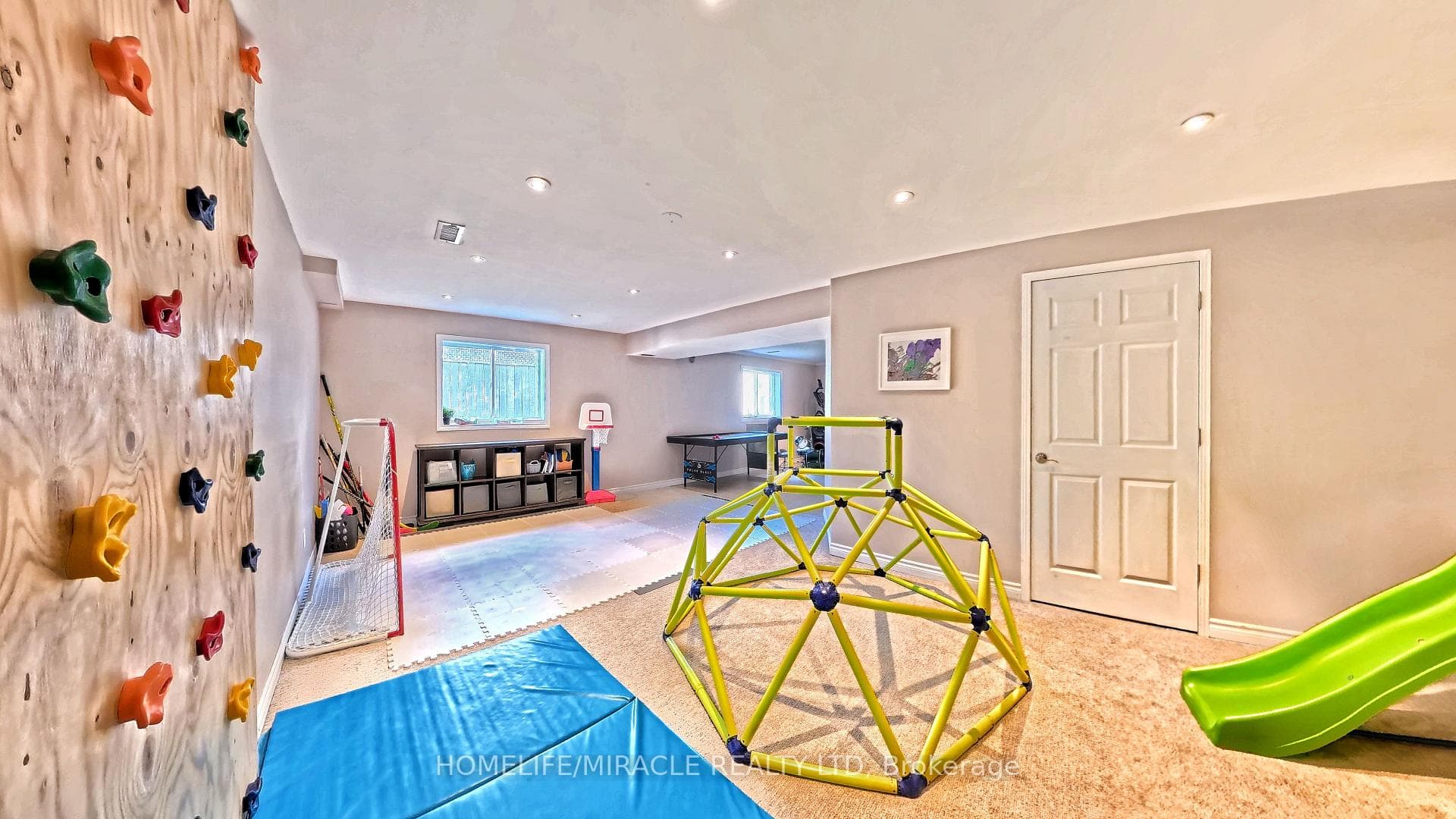 40 Mccormick Drive photo 40