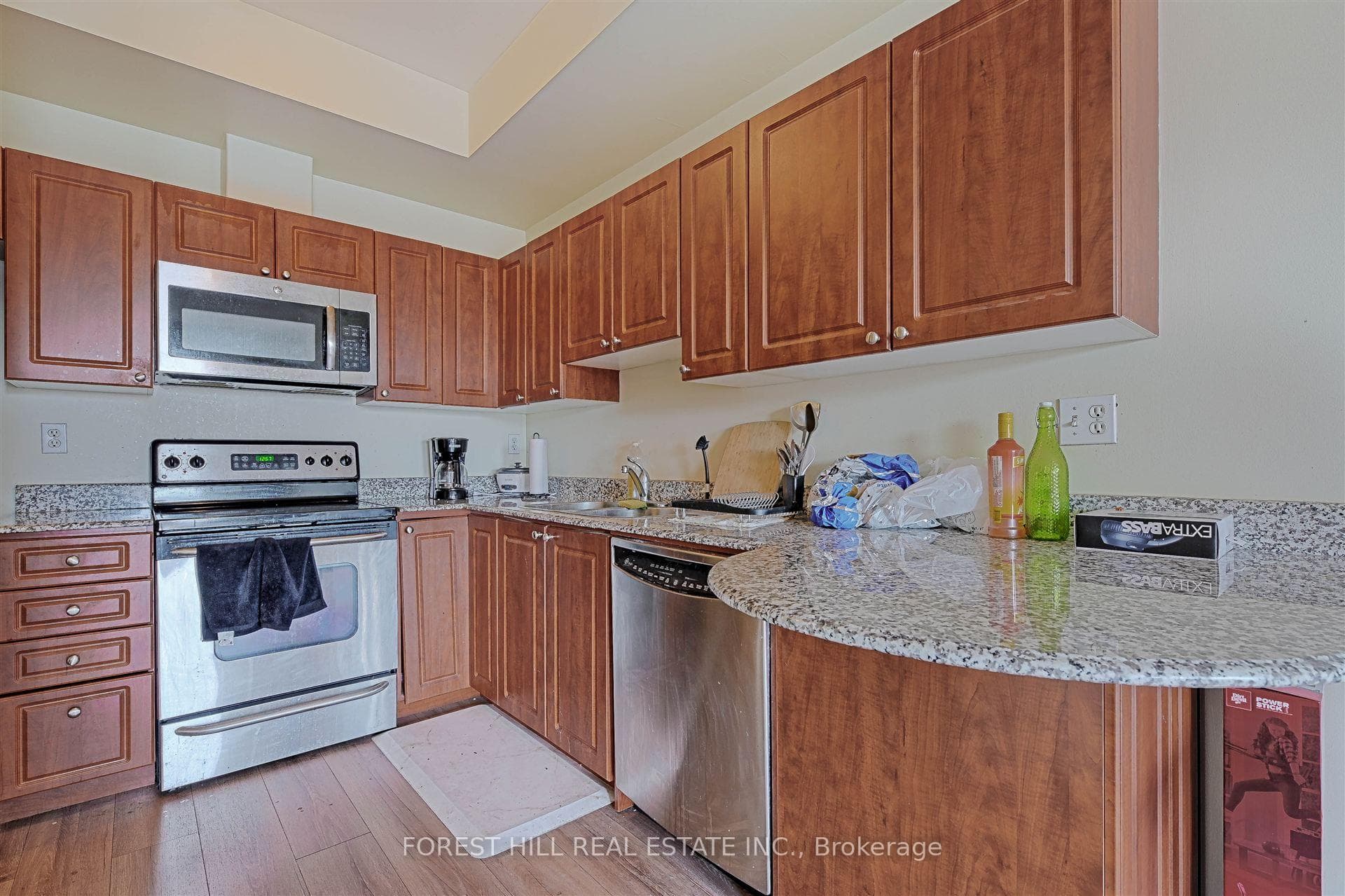 135 James Street Unit 908 photo 9